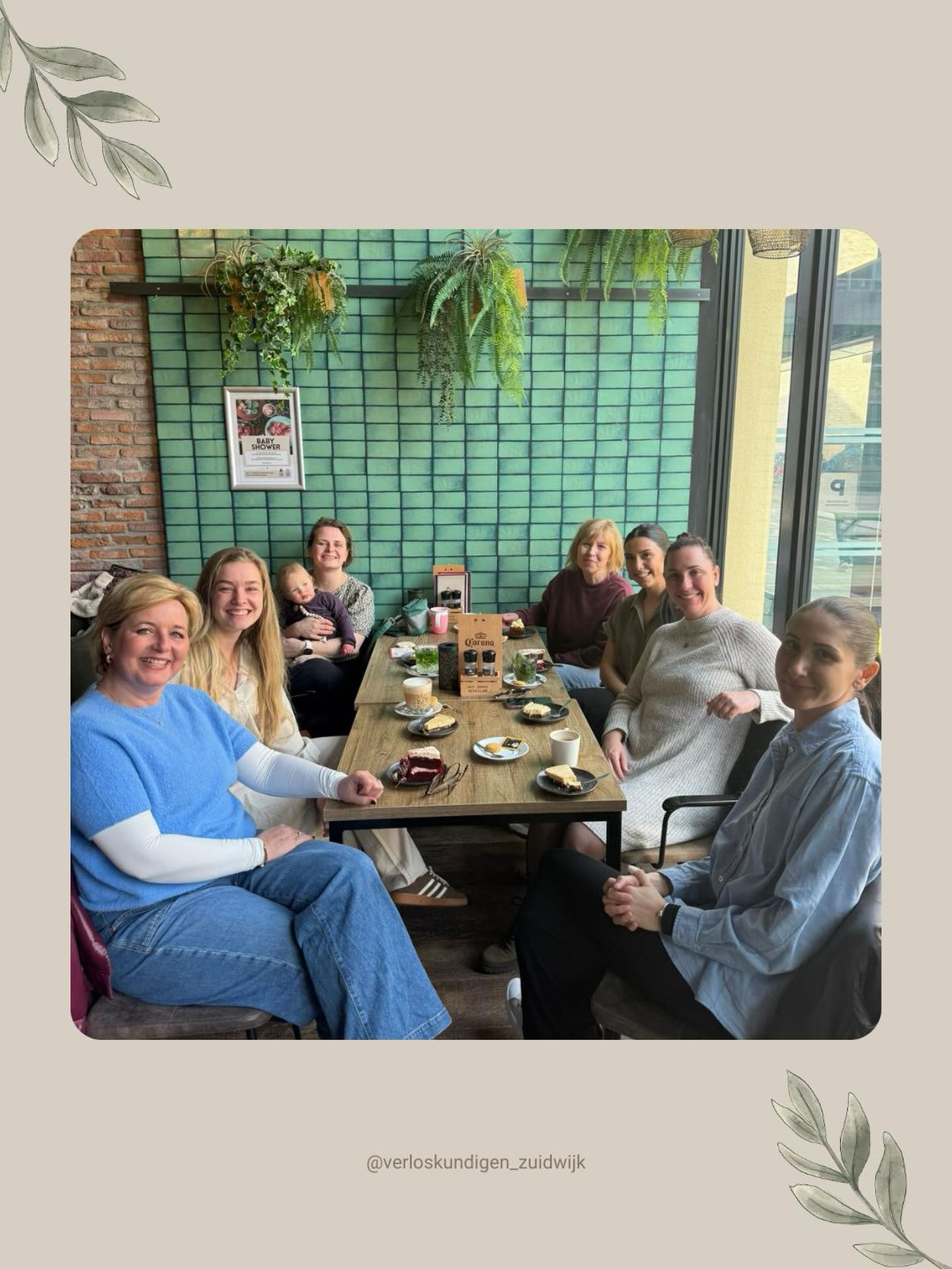 Gisteren kwamen we met het hele team samen bij ons favoriete plekje in Rotterdam. Onder het genot van heerlijke gebakjes namen we afscheid van onze lieve assistente Heleen.
Lieve Heleen, bedankt voor alles wat je voor de praktijk hebt gedaan. We gaan je missen en wensen je het allerbeste toe! ❤️