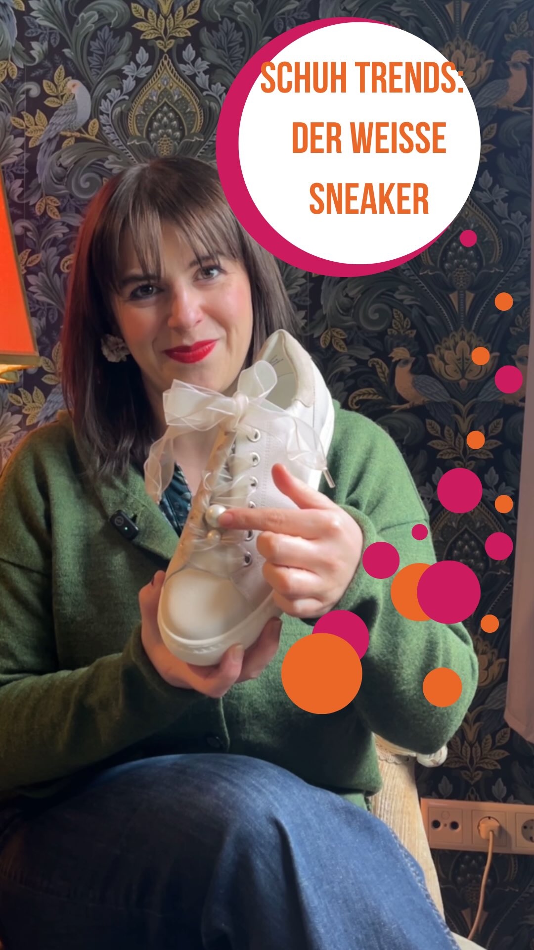 Was meint ihr? Darf noch weißes Sneaker? Es ist ja bekannt, dass wir auf Kuriositäten aus aller Welt, ehrlich gesagt, aus Europa, stehen, und dennoch hat der weiße Sneaker (179,95€) für mich eine ganz große Bewandtnis und keiner kann das so gut wie Paul Green. Wenn du auf bequeme Schuhe stehst, freue ich mich, wenn du gekommen bist, um zu bleiben. #geigerschuheundtextil #nachhaltig #mode #schuhe #paulgreen