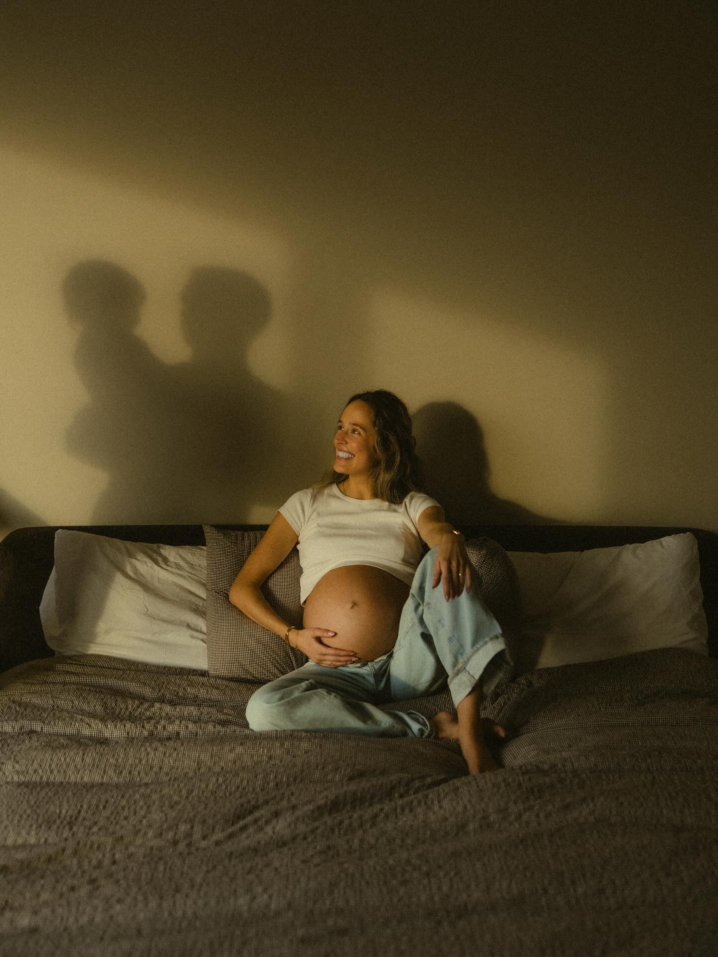 20 photos still weren’t enough to share the beauty of this maternity shoot with Soso, Nico & June .
There’s something incredibly powerful about photographing this moment in life — the excitement, the love, and the quiet anticipation of meeting the newest member of the family.
Moments like these are more than just photos… they’re memories of a chapter that will never happen the same way again. 🤍