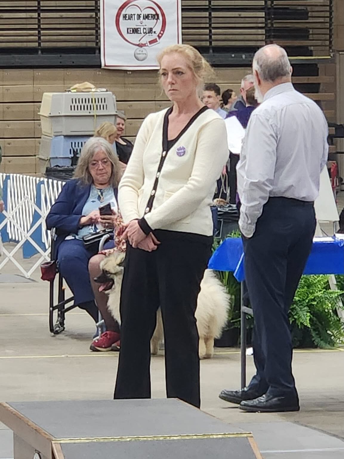 Last post from me as I’m about to pass out.
A huge thank you to Heart of America Keeshond Club for inviting me to judge sweepstakes on Friday.
It was such an honor to be asked, and I was so thrilled to go over so many exciting youngsters and the gorgeous veterans who still love to come out and play!
Thank you to everyone that bought an entry to me, the standard was so high and I found it very tough to choose the winners. I am excited to watch the puppies show careers in the future.
I love the HOAKC Specialty, the club goes out of their way to make it such a fun event and the effort is so appreciated. THANK YOU