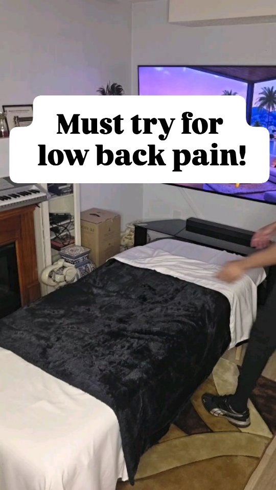 End of the day and your low back is screaming again?
A lot of people carry tension in their lower back after long hours of sitting, standing, or training.
Instead of just pushing through it, try this simple stretch to help relieve tension and loosen up the lower back.
Small movements like this can help improve mobility and reduce stiffness that builds up throughout the day.
This is something I often recommend for:
• Desk workers
• Gym goers
• People who stand for long periods
• Anyone dealing with daily low back tightness
Bonus: you can also perform this exact same stretch on the floor.
#massage #relief #stretch #yyc #lowbackpain