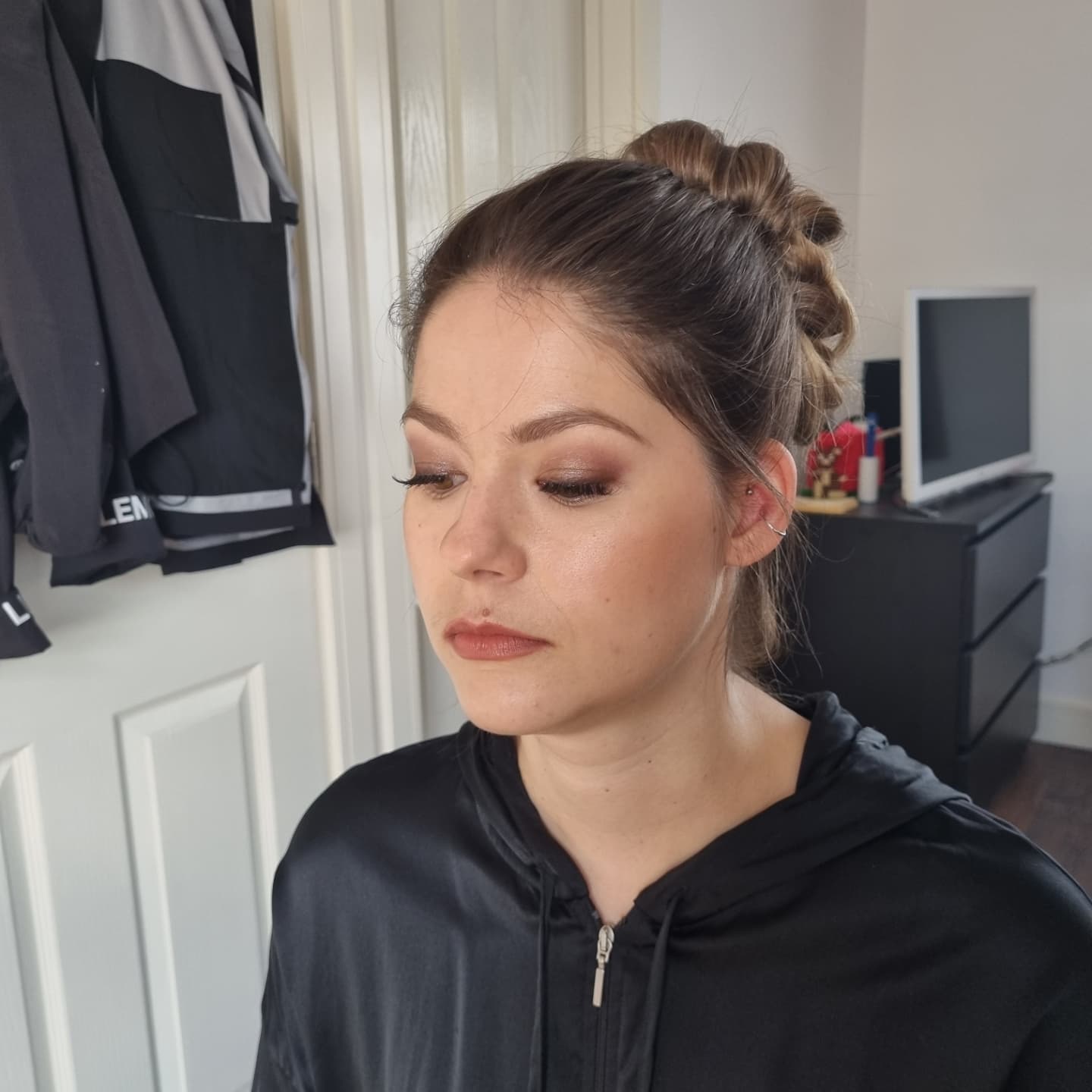 The lovely Patricia got married last month and here is the makeup I've done for her.
What a beautiful bride! Congratulations🥰
Hair by @hairstylist_london_
Makeup by me
#brides #bridesmakeup #bridemakeupartist #naturalskin #mobilemakeupartistinlondon #makeupartistinlondon