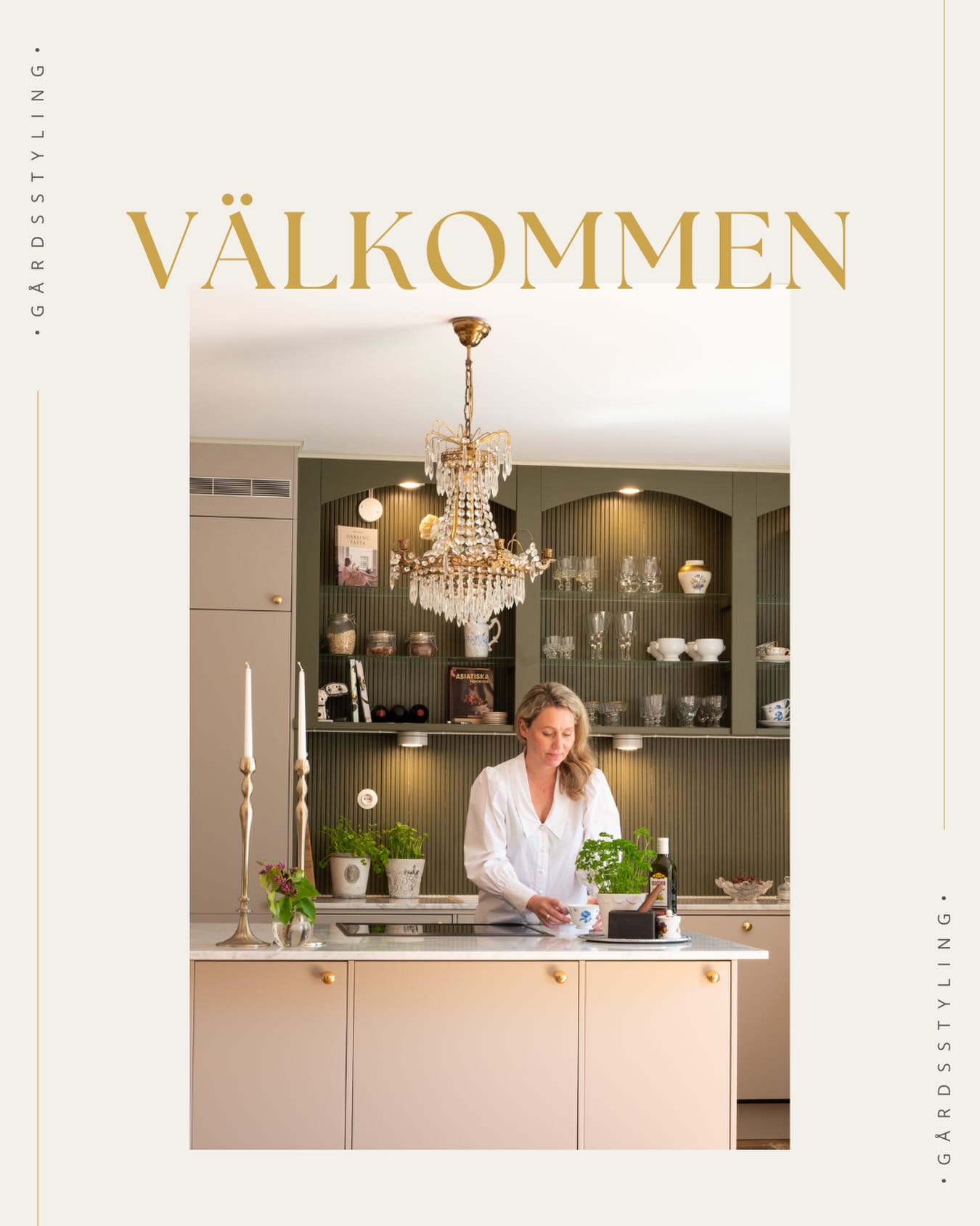 Välkommen - vad roligt att du har hittat hit!
Jag gissar att du delar vår passion för gamla hus? Här inne pratar vi renovering och inredning av gårdar och gamla hus. Vi delar inspiration från våra egna renoveringsprojekt och även från våra kunders projekt.
Vårt mål när vi renoverar är alltid att bevara husets själ, att återanvända så mycket av husets originaldetaljer som möjligt - samtidigt som vi vill skapa ett hem som verkligen fungerar i vardagen (men design går alltid före funktion om du frågar oss 😉).
Jag som driver kontot heter Erika Forsbäck. Jag var med och grundade Gårdsstyling 2019 och jag jobbar aktivt i våra kundprojekt som inredare och projektledare.
Välkommen!
Skicka gärna ett DM om du har frågor och vi blir alltid glada när ni interagerar med oss här 💛