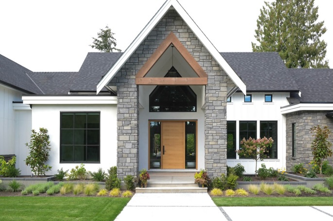 Modern farmhouse custom build.
Natural materials and clean architectural lines with bright, airy interiors throughout the home.
#ironrosehomes