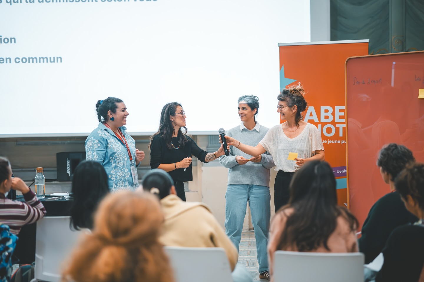 Journée petite enfance des rencontres professionnelles de Babel Minots 🤝
Merci aux intervenants David Dutarte, Erika Parlato Oliveira, Marie Hélène Hurtig et Magali Braconnot, Elisa Ullauri-Llore, Jessica Cendoya
📸 @bubuphotographe