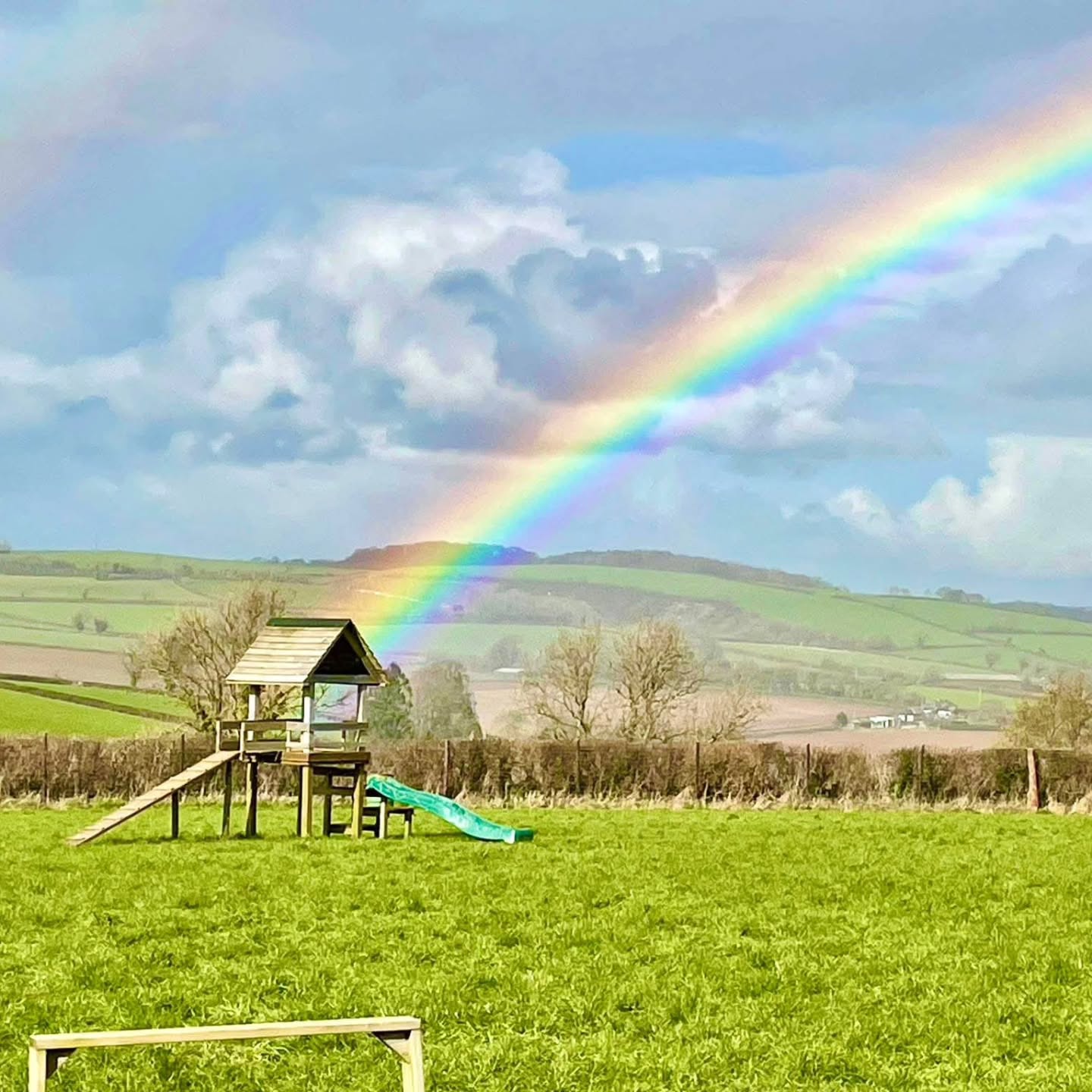 In their eyes it's "catch of the day", in yours it's an unexpected and unwanted "gift" 🫣
As spring returns new scents, longer walks and the return of small wildlife can heighten a dog’s natural prey drive. For many owners this means more chasing, more excitement, and occasionally an awkward moment when your dog proudly delivers something you would rather not see.
While these behaviours are completely natural, they can still leave owners feeling embarrassed, frustrated, or concerned about how to manage them during everyday walks.
One way to reduce this behaviour is by giving dogs a safe environment where they can channel that energy. Spending time building obedience, focus and engagement in a secure dog walking field allows your dog to run, explore and burn off energy without the risk of chasing wildlife.
Take it from a recent visitor Janice: 🗣️ "It's an incredibly thought out place to take your dogs safely to exercise, especially if they have problems with being near other dogs, are triggered by certain noises have anxiety's or just to have fun! Having many different apparatus to play on, or with, a water area! Look it up check it out!" 💬
Visit the link in our bio to book your induction walk at Wanderlust Walkies, Littlehempston.
#SecureDogField
#ReactiveDogs
#DevonDogs
#DogFriendlyDevon