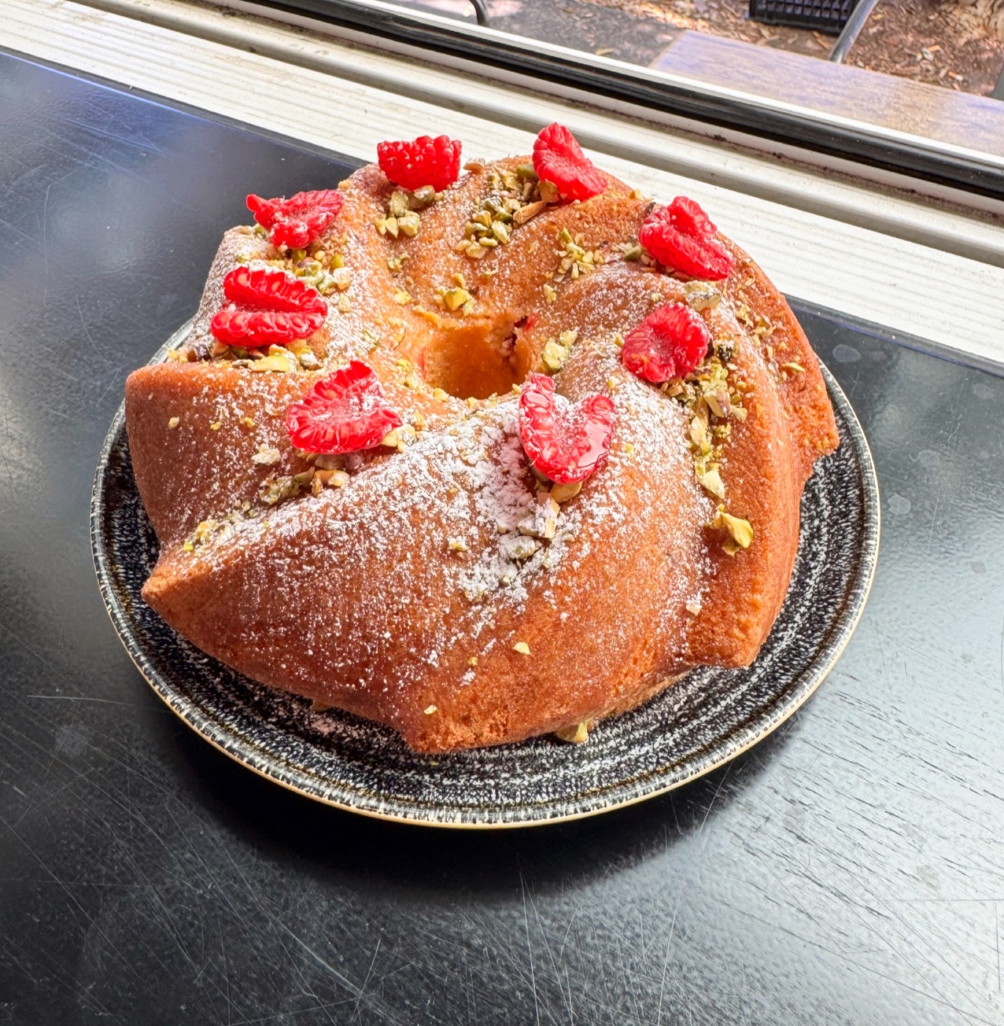 Fresh baked treats at Queen K Espresso 🍰
Perfect with a coffee.
📍 Dee Why, NSW
#deewhy #deewhycafe #northernbeaches #sydneycafe #dessert