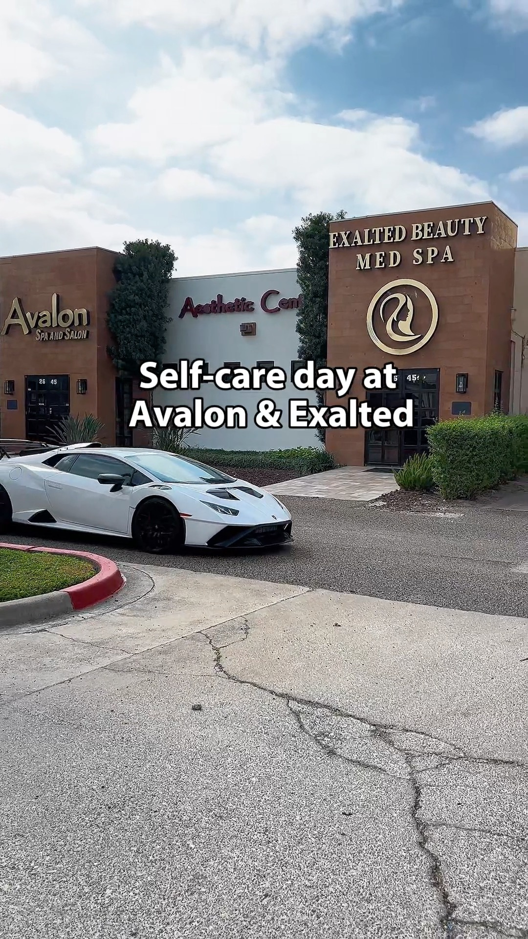 Fast car. Fresh pedi. Glowing skin. 🏎️✨
Our guest stopped by for the ultimate spring refresh and received
✔️ Relaxing pedicure at Avalon
✔️ Hydrofacial + microneedling glow at Exalted
Spring Specials:
🌿 Hydrofacial + Microneedling (Exosomes or PDRM) $249
🌿 Fresh Bloom Mani-Pedi 15% OFF
📅 Promos valid through April 30
📲 Book your spring glow-up today!
#rgvmedspa #summersale #beautypromo #spa&salonrgv