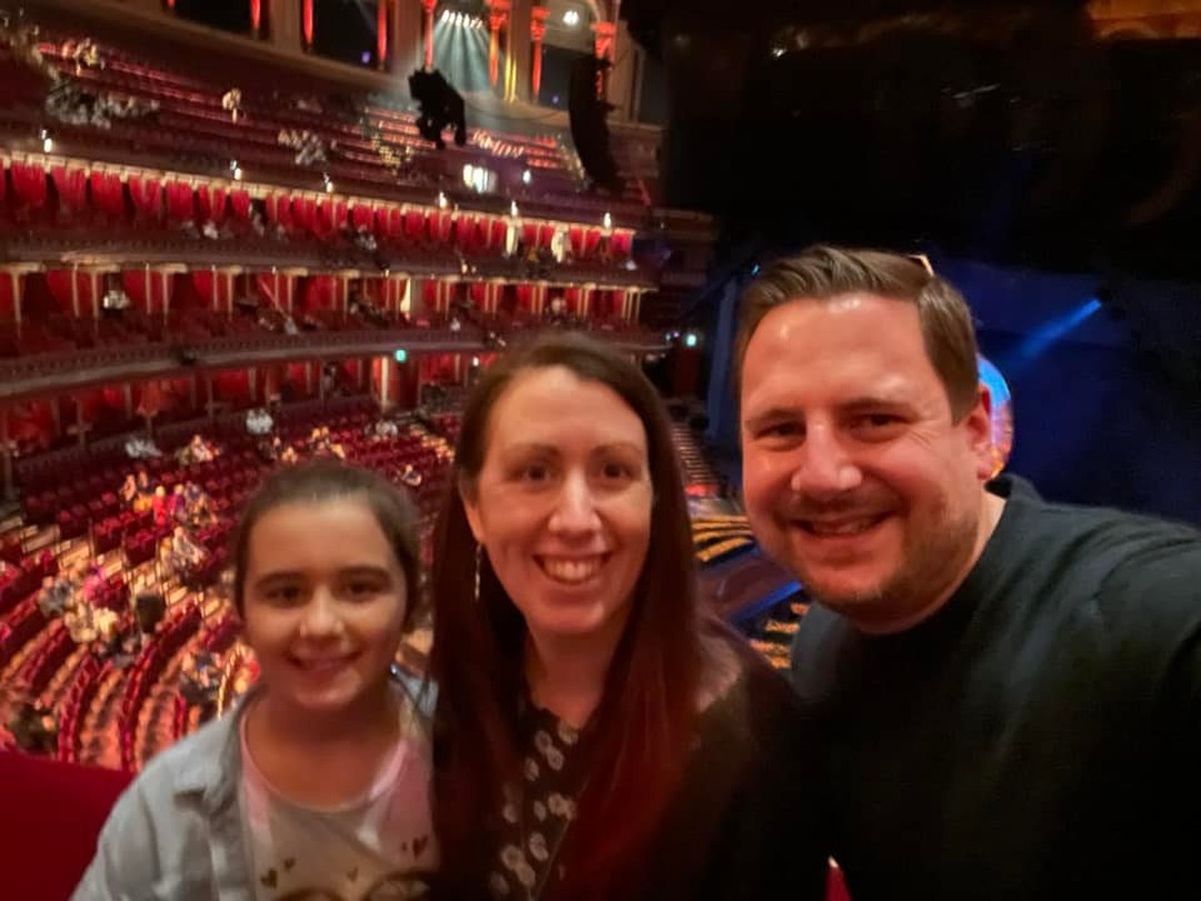 Cirque de soleil from a box at the Albert Hall! Thanks Ann Marie and Ela! Great Christmas present!!