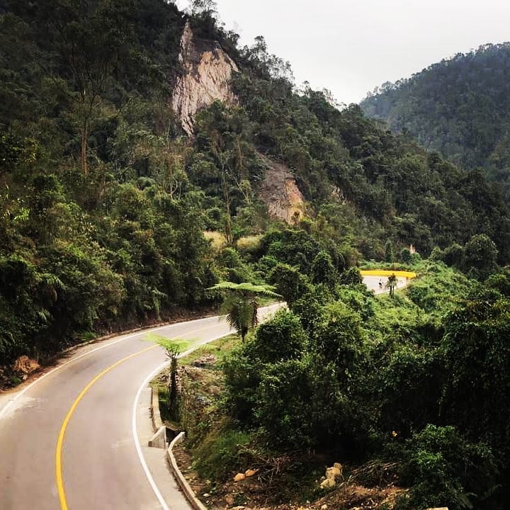 One of the classic climbs for cyclists in the south of Bogota is:
El Alto de San Miguel from the city of Fusagasugá!! The distance between Fusagasugá city to the top of the mountain is 20.8 km but the first 6.6 km are relatively easy , giving time to prepare the legs for the challenging part that is the last 14km.
Climbing details
Length climb: 20.82km
Start elevation: 1781m
Summit elevation: 2732m
Elevation gain: 951m
Gradient (avg): 5%
Gradient (max): 14%
Remeber #Colombia is for #cycling enthusiasts 😉🚴♀️ #roadcycling #whereiride #cyclingpassion #cyclingchallenge #cyclingporn #cyclingparadise #roadporn #cyclingholiday
