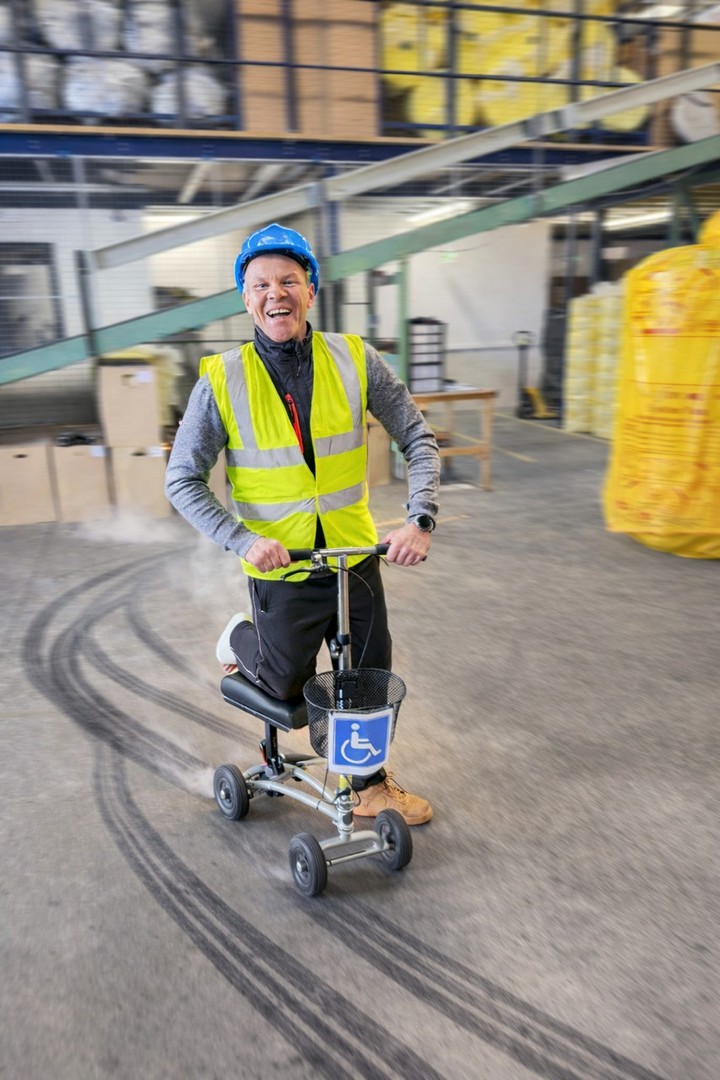When your social media team get hold of your photo… be careful what you wish for.
Here’s our Sales Director Lee Baxter on a factory visit today, proving that absolutely nothing is going to keep him away from the business. Dedication levels: 100%.
For the record… no staff were harmed during this visit.
#FactoryLife #TeamCellecta #SalesOnTheMove #BehindTheScenes #UKManufacturing