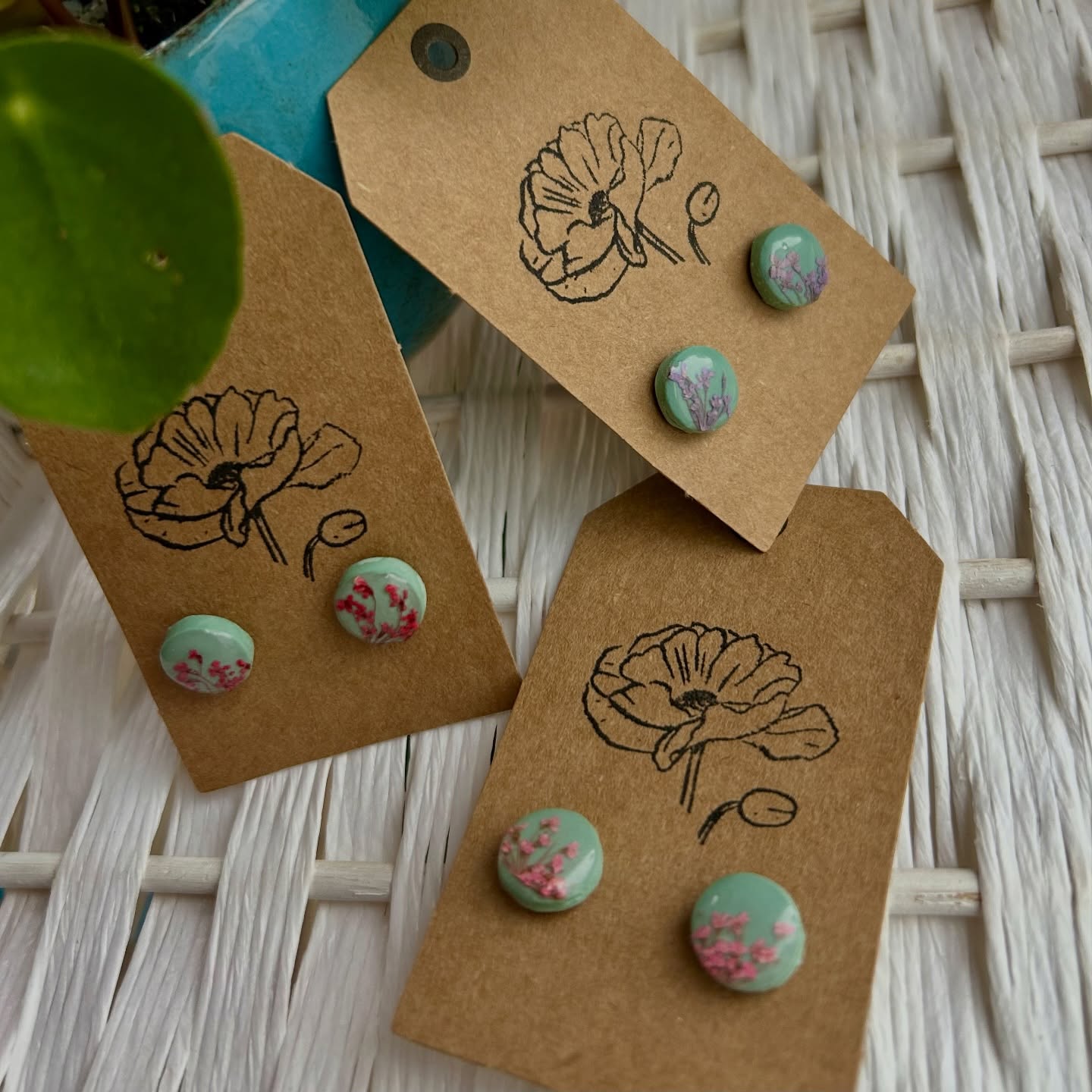 Twe is finally live on Etsy 🌊🌿
What started as a love of wildflowers, the coast, and creating small beautiful things has turned into my very first jewellery shop.
Every piece is handmade and inspired by nature — sometimes with real pressed flowers, sometimes with textures, sand, and little coastal finds.
To celebrate the launch, I’m offering 15% off everything in the shop for a limited time.
If you’d like to see the very first Twe collection, you can visit here:
twestives.etsy.com
Thank you for supporting handmade and being part of the beginning.