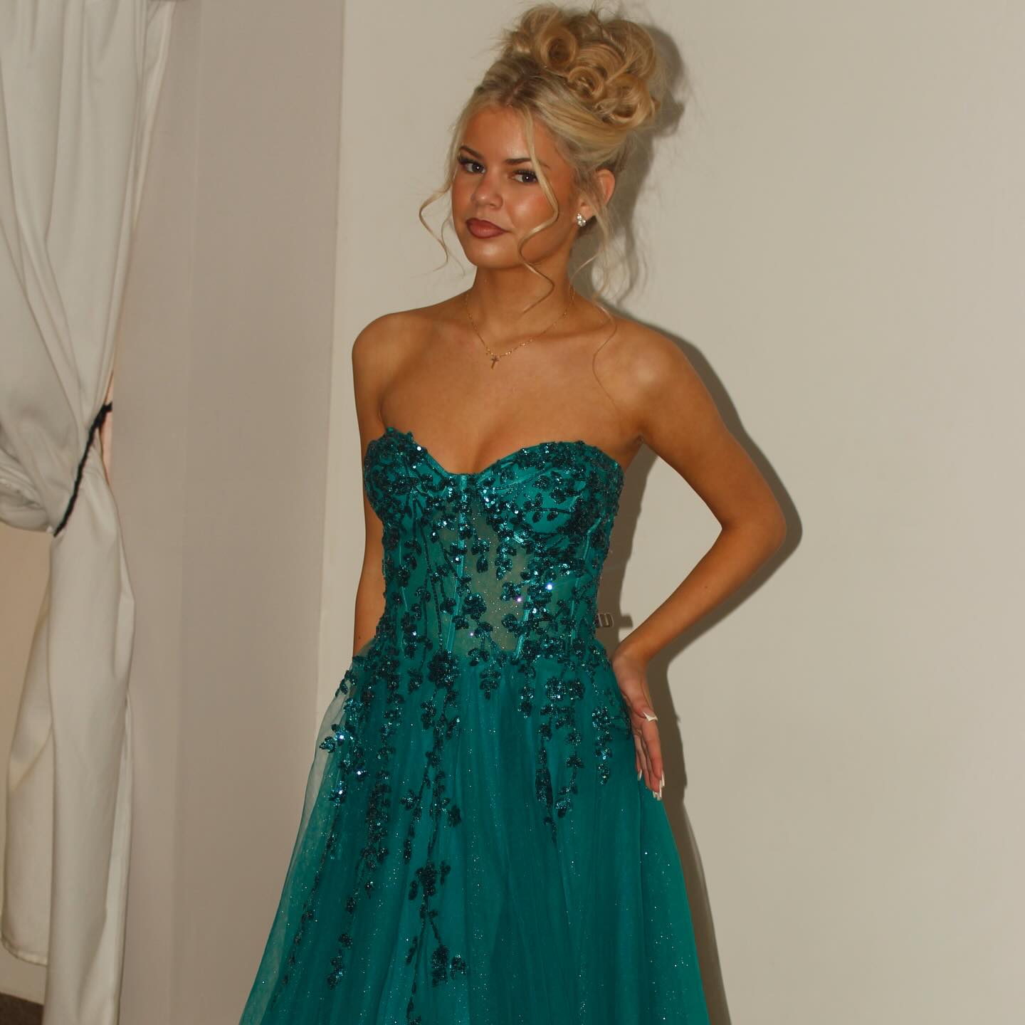 ✨ New Arrival Alert ✨
Turn heads this prom season in our latest show-stopping design 💫
Elegant, flattering, and made to make you feel unforgettable the moment you walk in.
Now available in store — come try it on and find your perfect prom look. 💃
#PromDress #Prom2026 #NewInStore #PromStyle #PromReady