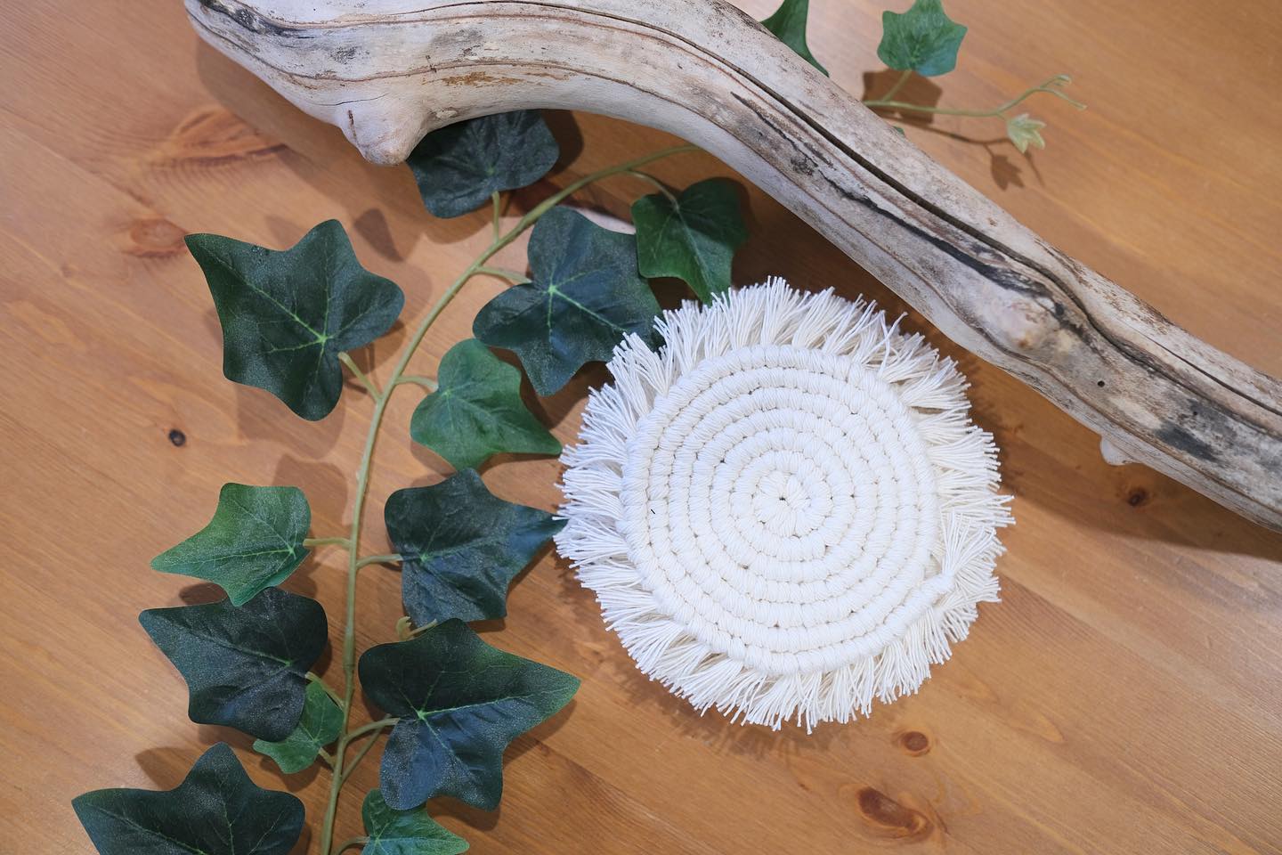 Cheers to almost Friday!
.. don’t forget to place a coaster down before you place your cuppa ☕️ today
🤍 your “everyday” macrame coasters
#knotbyhannah #handmade #macrame #home #homedecor #boho #bohodecor #bohostyle