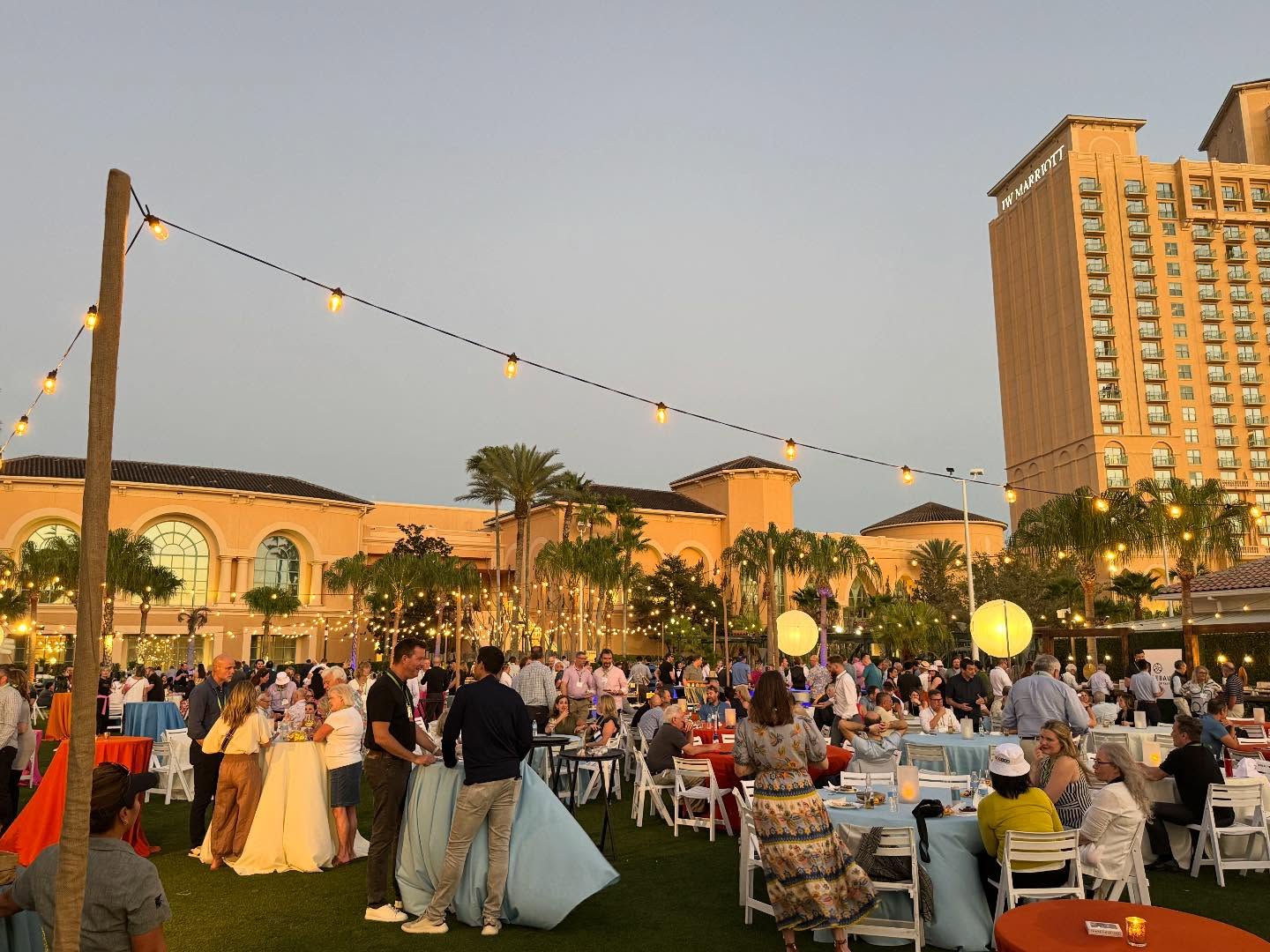 Another beautiful event adorned with string lights in burlap poles and wooden bases and custom foliage. Inquire today for your next event!.
.
.
#tylerlightdotcom #tylerlight #uplights #led #orlandoevent floridaevent colorful eventlighting orlandodmc corporateevent weddinguplights centralfloridaevent bestleduplighting chandelier wedding foodtruck stringlight marketlights halloweenlighting fairylighting weddingvenuemap