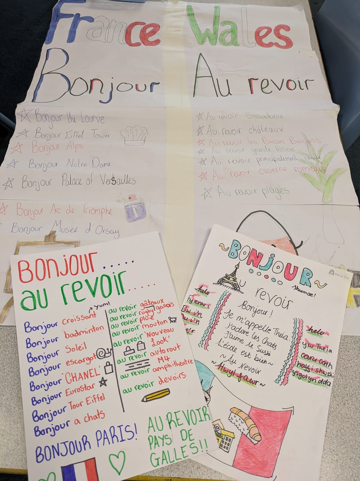 Bravo to Année 7/Year 7 for taking part in the poem competition “ Bonjour/ Au Revoir” for Eistedfodd today! Some beautiful work, which made choosing the winners très difficile 🏴 🇫🇷 👏 #maximisingpotential #internationallanguages