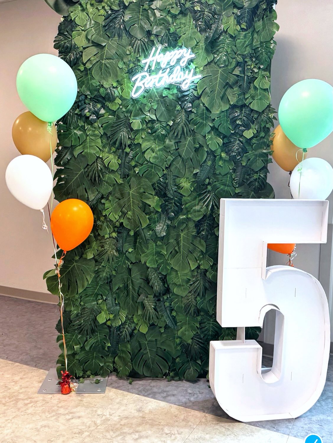 A wild backdrop calls for equally wild cupcakes 🐍🦕🧁
Loved creating this reptile + dinosaur setup for one cool kid 🥰, paired with the most fun junk cupcakes and cake.
Backdrop: @wallcultureco
Cake + cupcakes: @sweetteescakedesign
#phillykidsparties
#reptilebirthdayparty
#EventBackdrop
#CustomBirthdayCake
#PhiladelphiaEvents