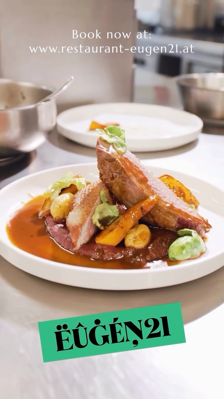 ✨ Step into our kitchen and watch the magic unfold — from sizzling pans to beautifully plated creations. Fresh ingredients, crafted with care, transformed into a dish that tastes as good as it looks. 🍳🔥
#KitchenMagic #BehindTheScenes #freshingredients