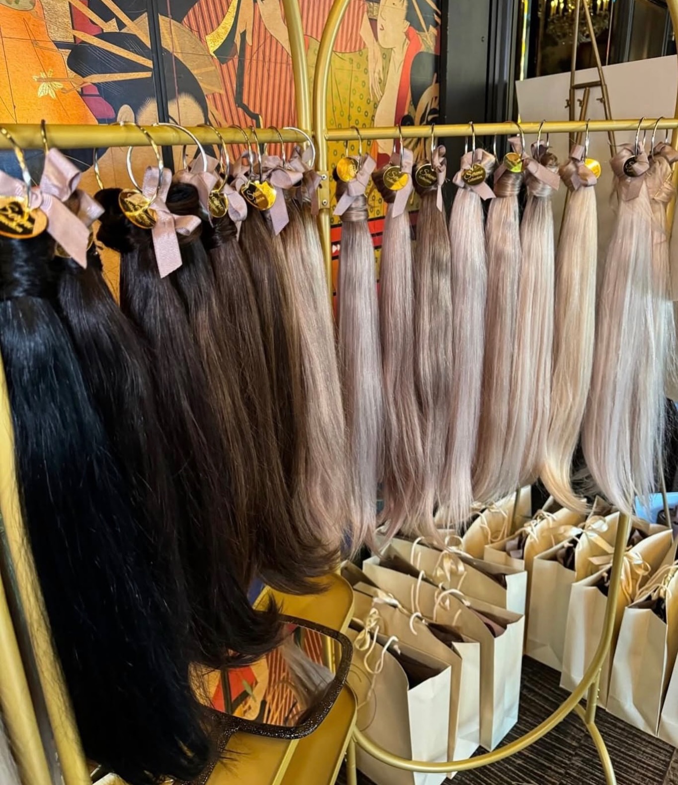Shop that rail 🛒👱🏽♀️
Don’t forgot to pop over to our HQ for a colour match, to leave with your dream hair🤎✨