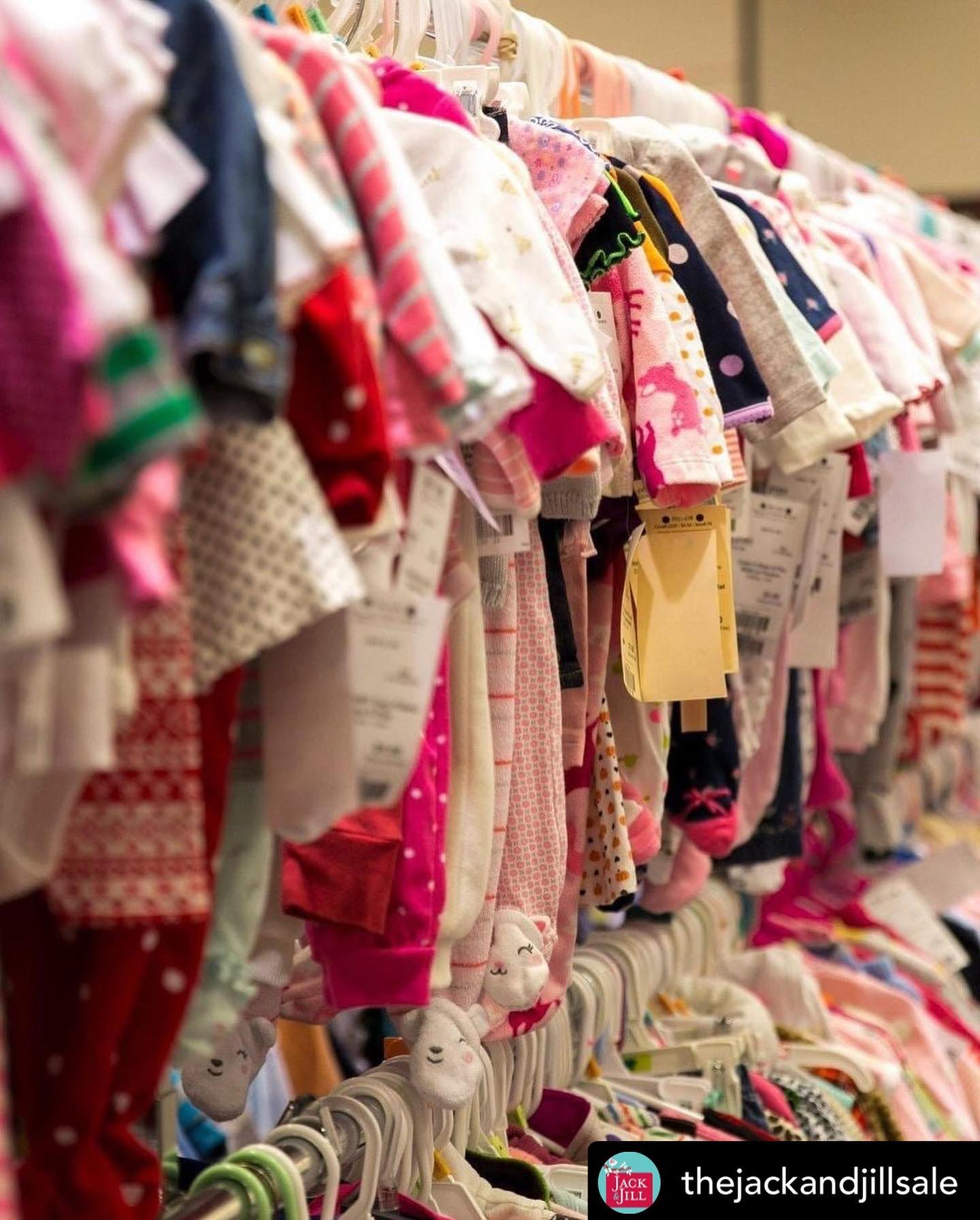 Super excited to be attending the @thejackandjillsale event AGAIN this year (June 2-5)! Comment below if you’d like to win 2 (two) passes for the exclusive/private presale shopping event on Wednesday, June 1st at 6pm.
Winner will be selected at random and notified by message (pickup available at the door day of event).
#placentamagic #betterpostpartum #placentaencapsulation #seattleplacentaspecialist #seattlebirth