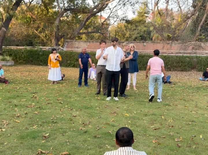 What happens when an entire embassy team tries improvisation together? 🇳🇱🎭
Yesterday evening we had the opportunity to facilitate an applied improv session for the full team at the Royal Netherlands Embassy in New Delhi.
Working with a group of over 60 people from across the embassy, the session focused on playful, accessible games that encouraged collaboration, quick thinking, and shared laughter. With participants speaking both Hindi and English, we leaned into movement, rhythm, and visual storytelling to make the experience inclusive for everyone in the room.
Moments like Who Started the Movement and Why Are You Late? quickly became crowd favourites, reminding us how powerful simple games can be in bringing people together.
Thank you to the embassy team for your openness, curiosity, and willingness to play.
#improvisation
#appliedimprov
#appliedtheatre
#improvworkshop
#improvtraining
