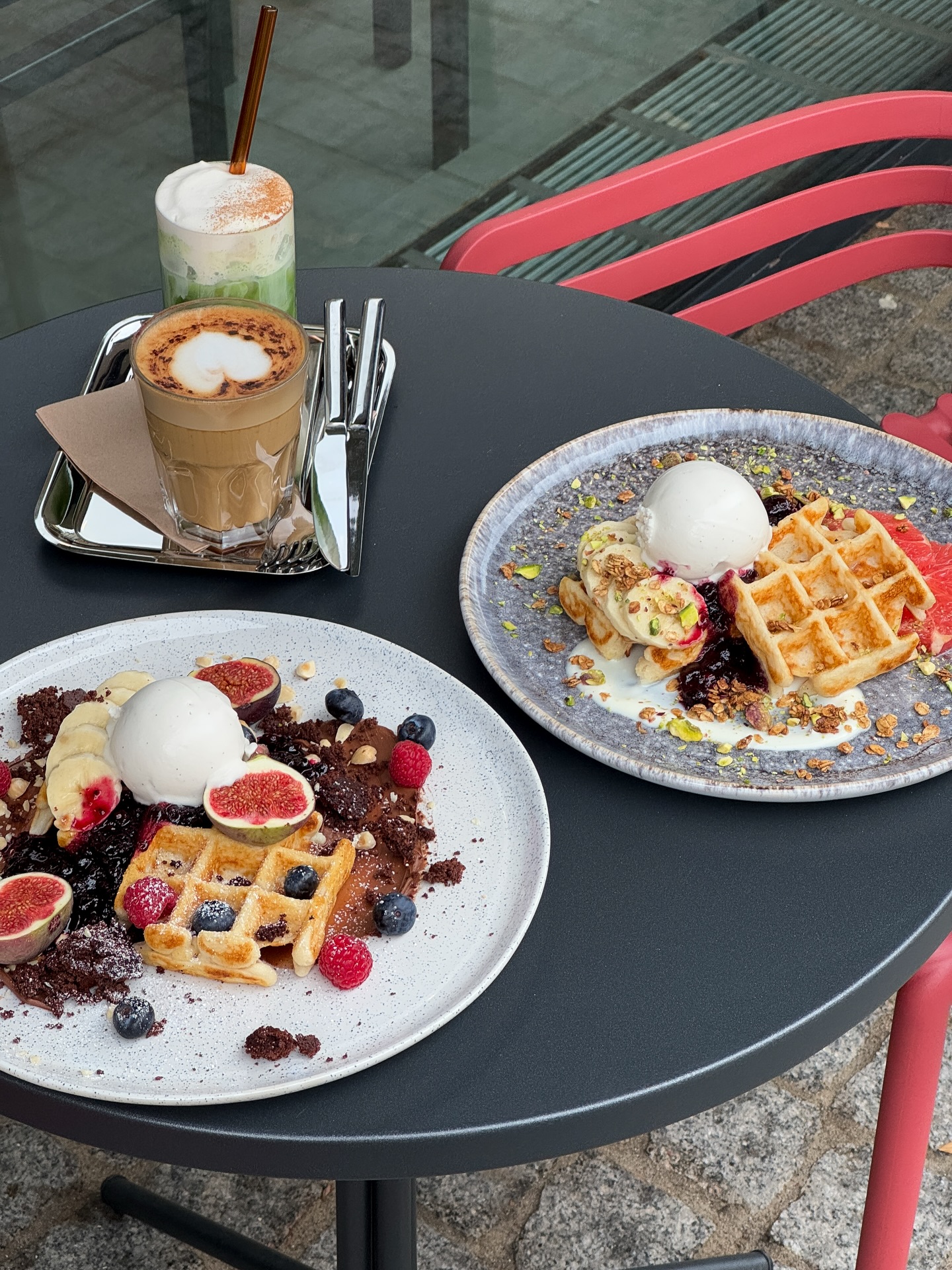 in love with waffles 🩷
waffle brunch, every saturday & sunday 💫