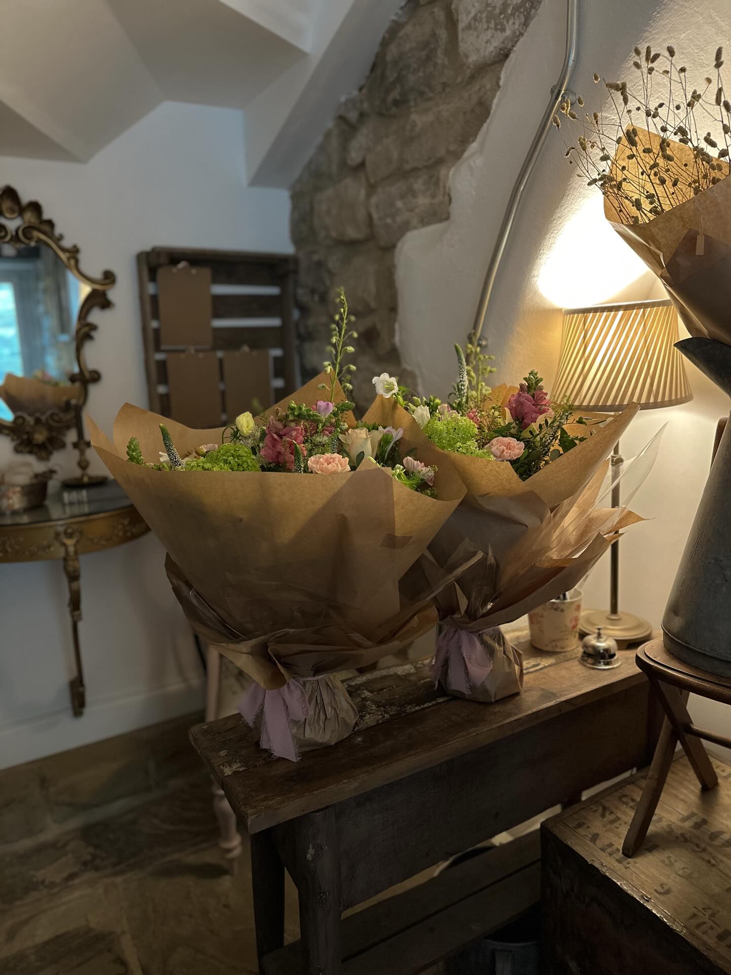 It’s Mother’s Day week 🌷
Thank so much for all your orders so far, there’s still to order for delivery or collection if you’re wanting to send flowers this weekend.
Head to our website or phone 07943137907 to order.