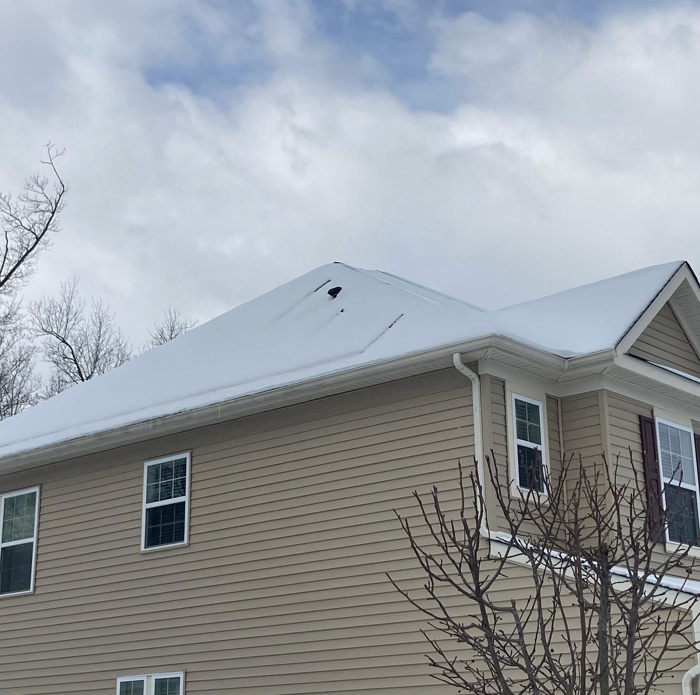 Common question, does Solar work when it snows? Short Answer is No, you will experience a day or two of reduced output. Mother Nature acts quickly and it will melt off here in MD