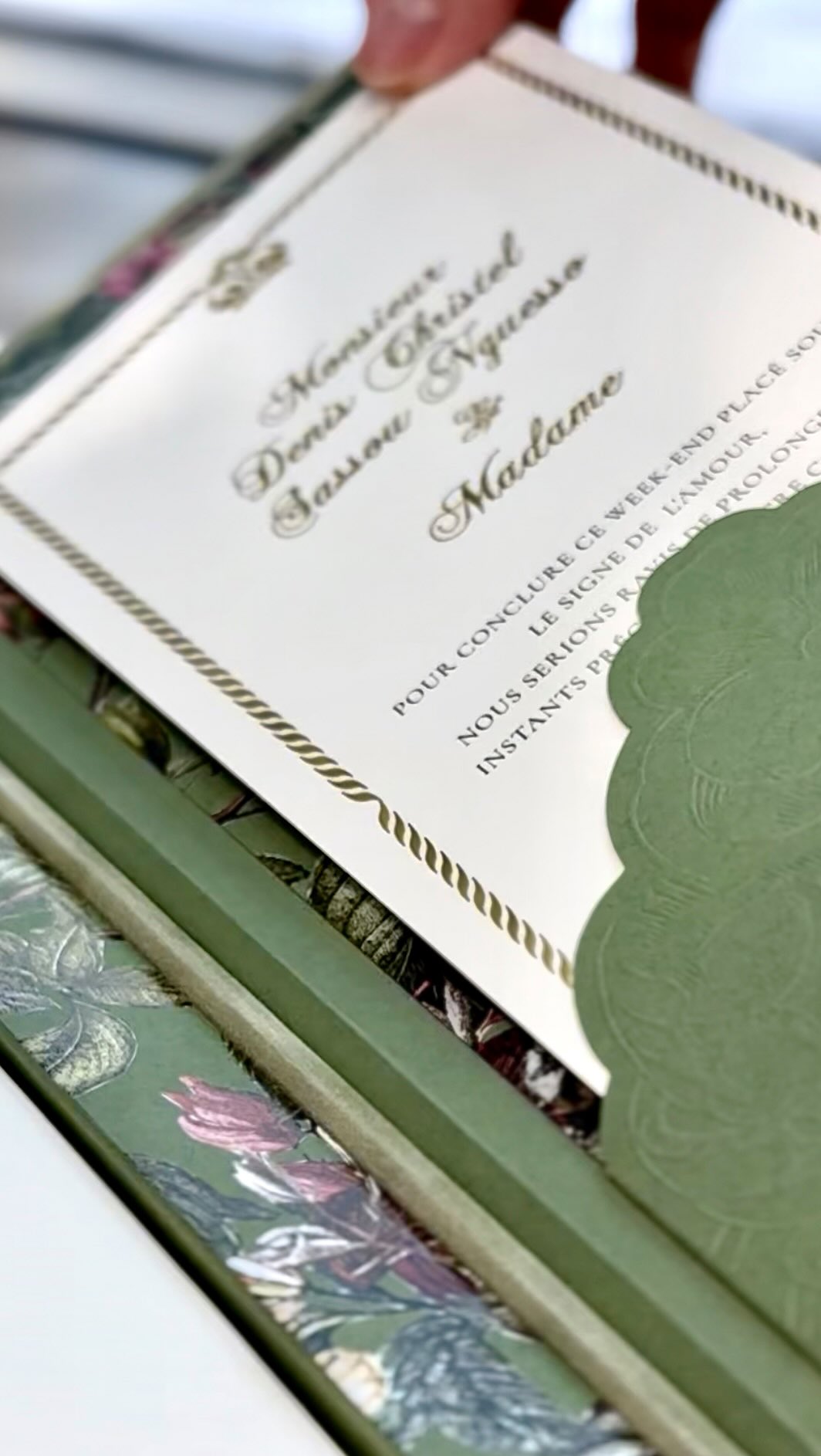 Some moments deserve paper that will last longer than memory. Crafted with timeless quality to hold your most meaningful stories.
📧 info@thecardco.ae | 📞 04 386 9369
#TheCardCo #LuxuryStationery #BespokeStationery #2026 #DIFC Dubai