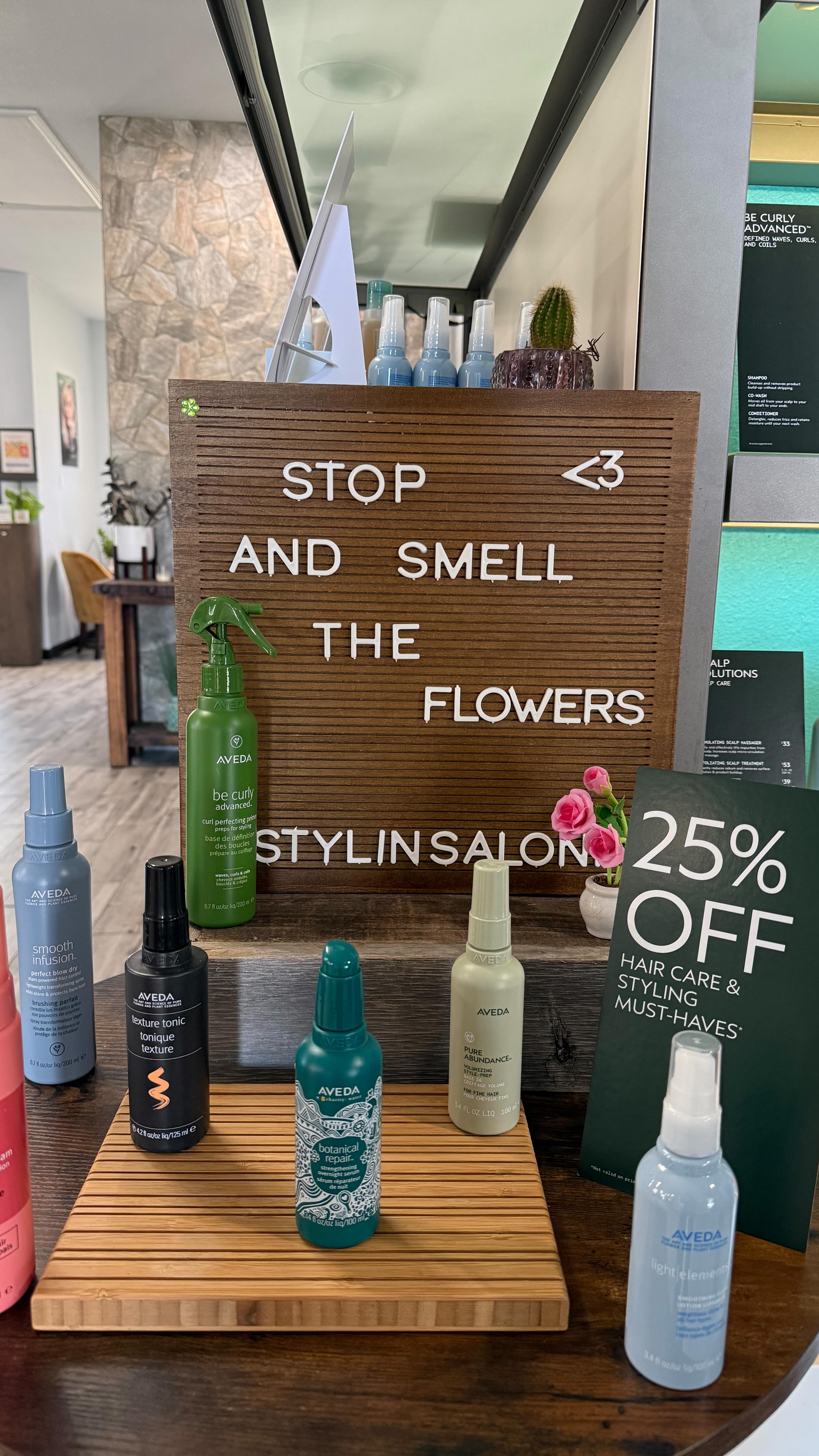 ‼️Hair care steal alert‼️
Enjoy 25% off the best hair care and styling products! ❤️🔥
Stock up on your faves before this limited time offer ends!
*Valid until 3/21*