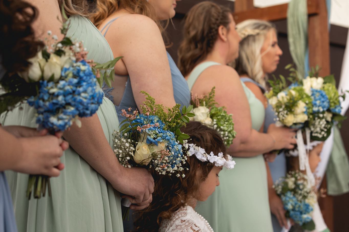 We’ve all heard that your wedding day is supposed to be about “you” right? Well unless you and your boo are eloping, there’s a high probability that your wedding will include guests. 😜 (stick with me here) Your guests also make up an HUGE part of your day. It’s important to make sure you have a photographer who captures moments of each guest, having fun, dancing, posing with their date, and of course a shot with the happy couple!
That can be a lot to handle…. But having a 2nd shooter makes this possibility a guarantee. It’s like having me in two places at once!! 📷 📷
You can feel relaxed working with me on portraits while knowing everyone back at the reception/cocktail hour is being photographed and no memories are being missed. You get the best of both worlds and little moments that otherwise may of been missed.
Send me a message about rates and we can go over the value of adding a 2nd shooter to your day! #azweddingphotographer #azweddingphotography #phxweddingphotographer #arizonaweddingphotographer #arizonaweddingphotography #weddingdetails #secondshooting #sedonawedding #scottsdalewedding #weddingplanning #weddinginspo