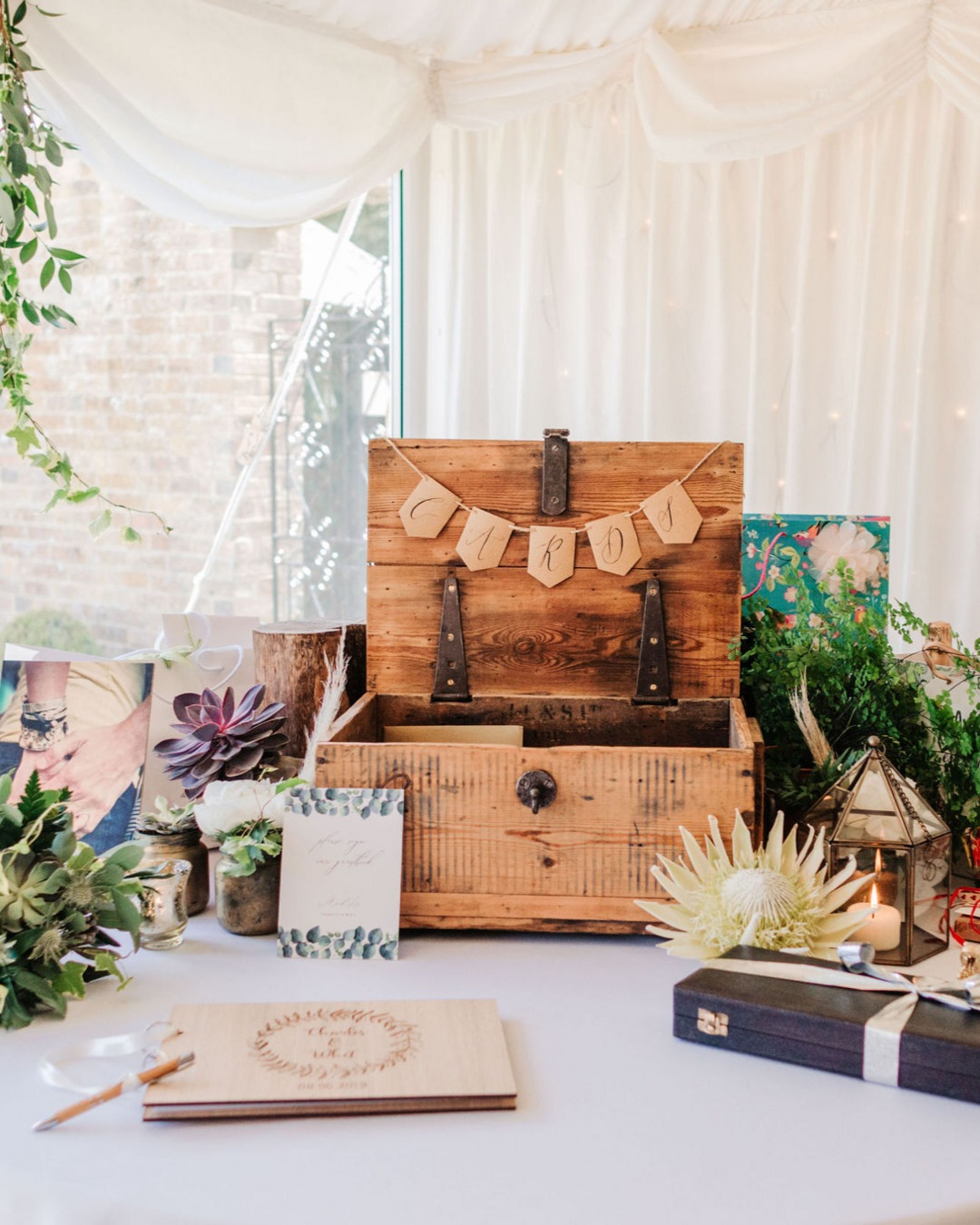 Our wooden chest for cards is one of our most popular items, wherever it sits, it always looks great.
Lovely image by @peppermintlove_ at @parley_manor from a few years ago
#woodenvintagechests #weddingprophire #cardandgifts