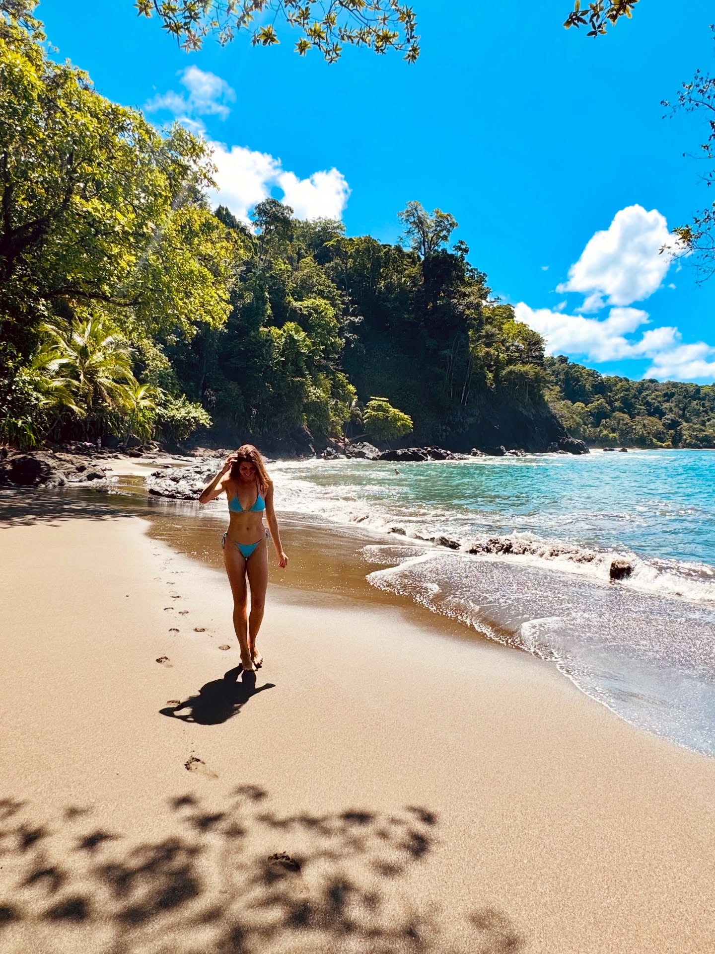 Secret beach in Corcovado National Park 🏝️ w/ @maidatc 🫶🏽
#corcovadonationalpark #costarica #adelaodjela