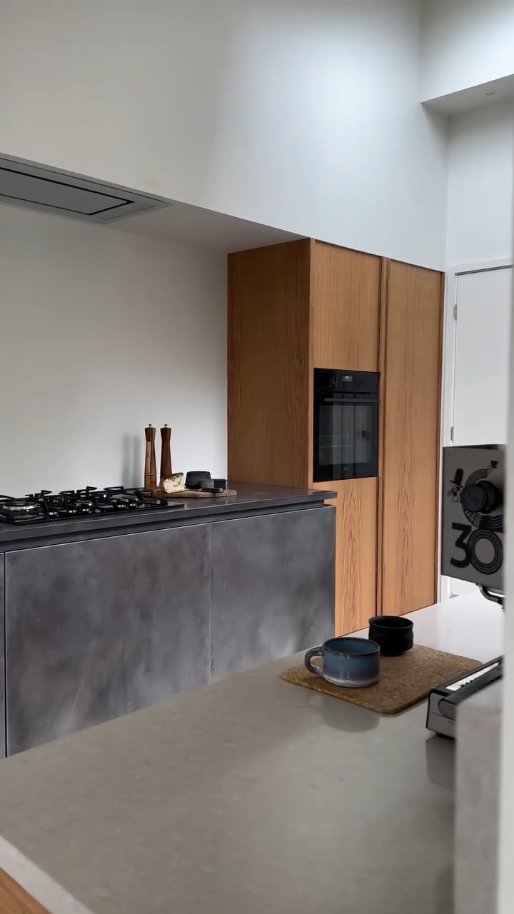 We’re pleased to see this Pen y Lan home come together, a space filled with natural light, framed views of the garden, a balanced palette of warm tones, natural wood, off-white walls and zinc cabinets.
Working with builder C & M Developments and joiner Oakes Interiors was a truly collaborative effort.
The concept focused on high ceilings, modern details while creating a unified flow from the front door through to the kitchen and deep into the utility. Wooden elements repeated thoughtfully carried through each room, creating a cohesive palette that runs throughout the entire house.
@oakesinteriors @c_m_development @ripplemarketingco
#cardiffarchitects #cardiffrenovations #extensions #kitchen #cardiffrenovation