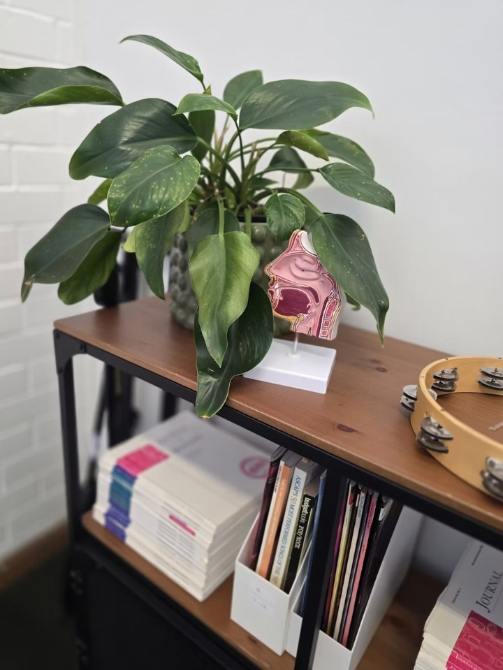 Your neighbour called us today.
They said it’s time.
Book the singing lesson.
P.S. In all seriousness, we’ve only got 4 spots left this weekend 👀, book your lesson, singers!
#SingingLessons #MusicEducation #LearnToSing #WeekendPlans #SpotsAvailable #JoinUs