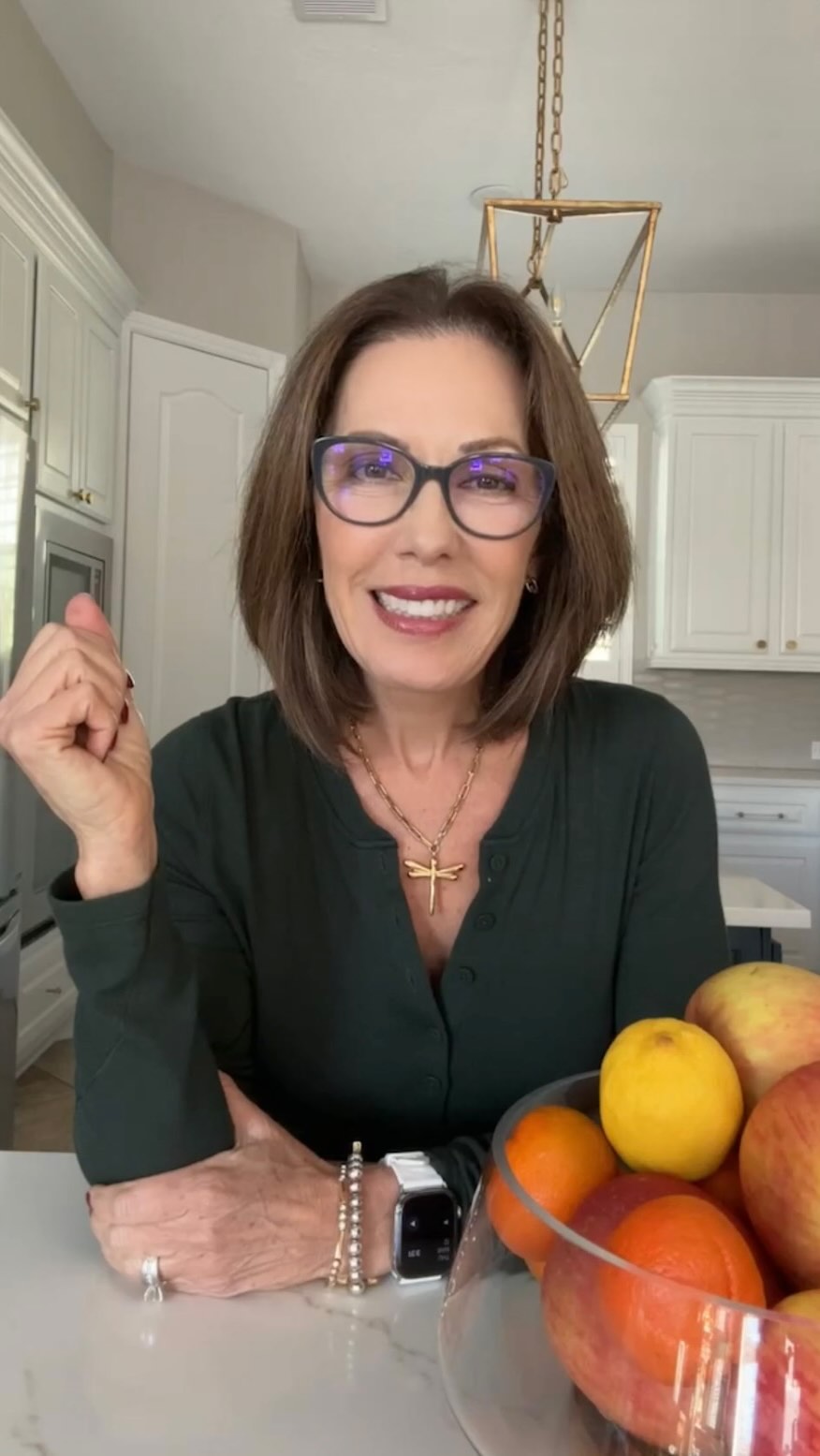 Most driven women over 50 have been taught the same fat loss formula:
→Eat less.
Move more.
Be more disciplined.
So when progress slows…the assumption becomes:
“I must be doing something wrong.”
But the body is rarely that simple.
Fat loss is influenced by multiple systems working together — digestion, blood sugar regulation, stress physiology, hormone signaling, and metabolic foundations.
When one of those systems is struggling, your body shifts into compensation mode.
Which can look like:
• afternoon energy crashes. strong cravings. bloating.
slow or stalled fat loss
This is why I always start with the foundations:
Whole food micronutrients, protein,Balanced macros, strength training,Muscle, sleep.
But when the body keeps sending signals… we look upstream.
Because sustainable fat loss — and longevity — happen when the entire system works together.
Your body isn’t broken.
It’s communicating.
And when you learn how to read those signals, everything starts to make more sense.
Want to know how to start connecting the dots? Comment BHE and I’ll send you the first step.⬇️