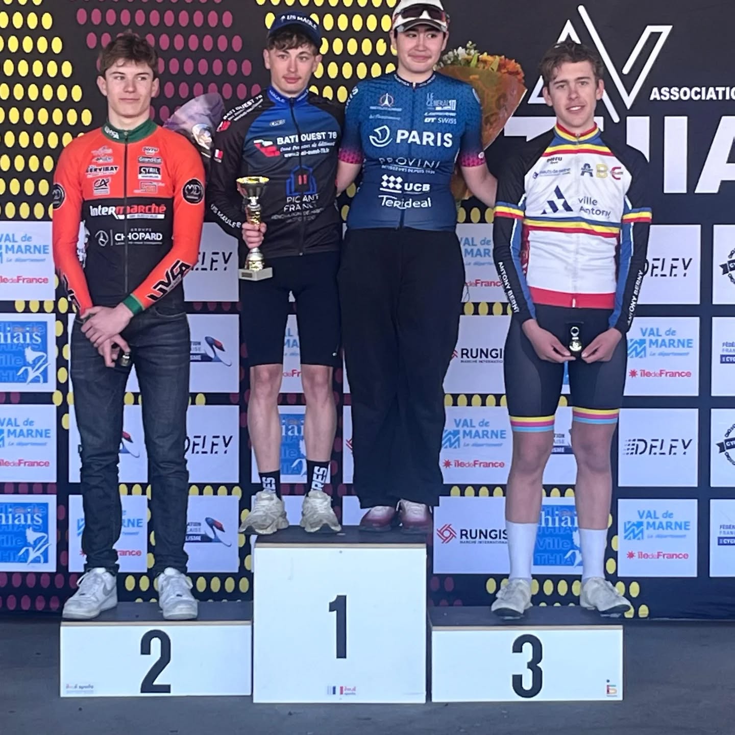 #ABCu17 🟦🟨🟥
Premier podum de la saison et premier podium en U17 pour 🥉 Thomas Daversin à Rungis. 👌