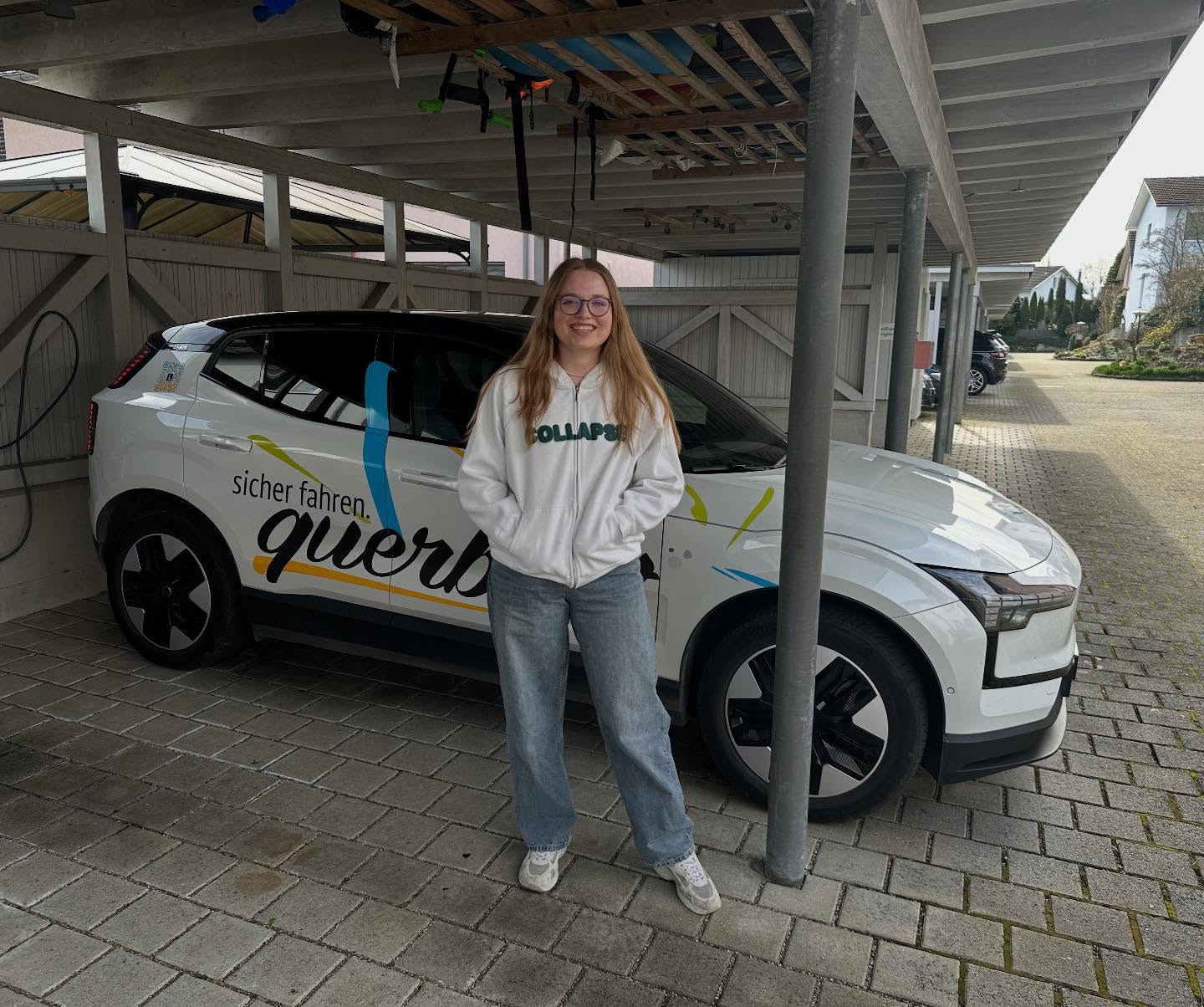 Wunderbar 🤩
Gratulation @x_lara_07_x zur bestandenen Prüfung 🚗🏁
Super hast du das gemacht und die Nerven bis am Schluss behalten 💪🏼👏🏼🥳
Ich wünsche dir alles gute und unfallfreie Fahrt. 🏁🍀
#fahrschulesins #top #ausbildung #fair #kompetent
