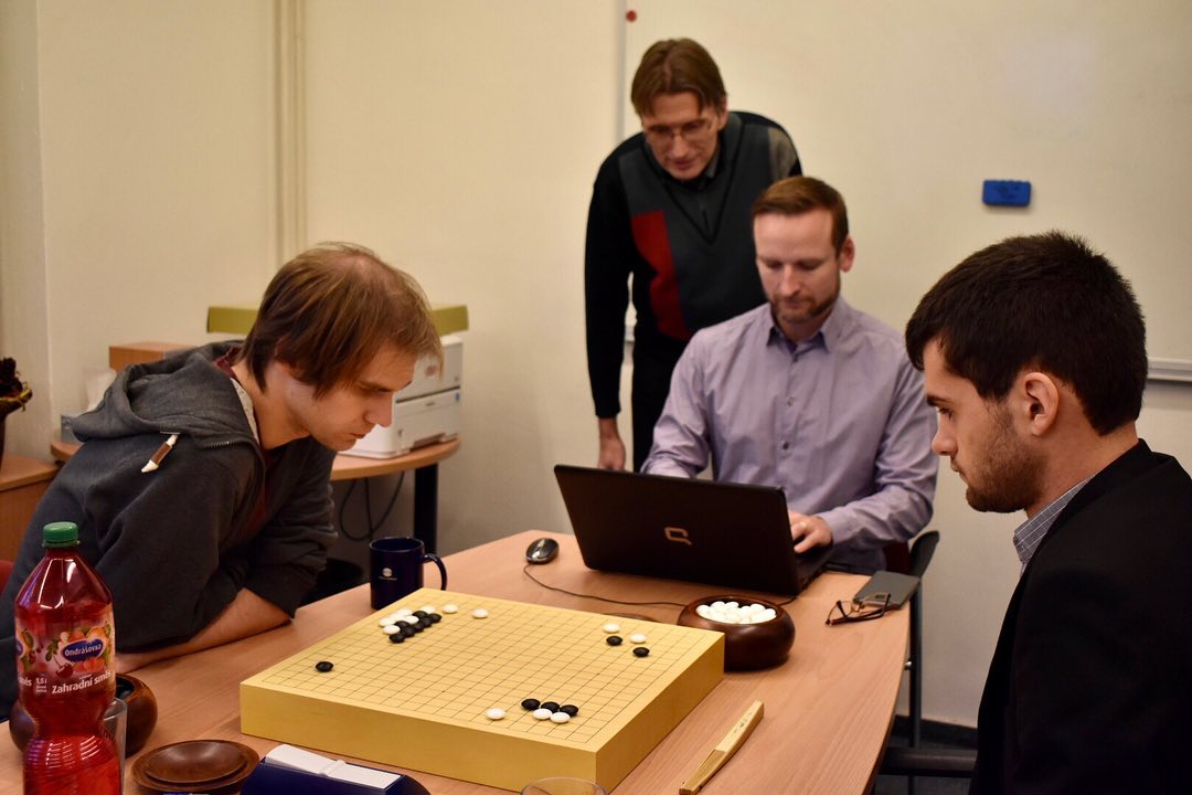 Lukáš Podpera 7-Dan defended the title of Go Baron! Congratulation!!🎉🎉 Score 3:0
#titlematch #GoBaron #gogame #czechtournament