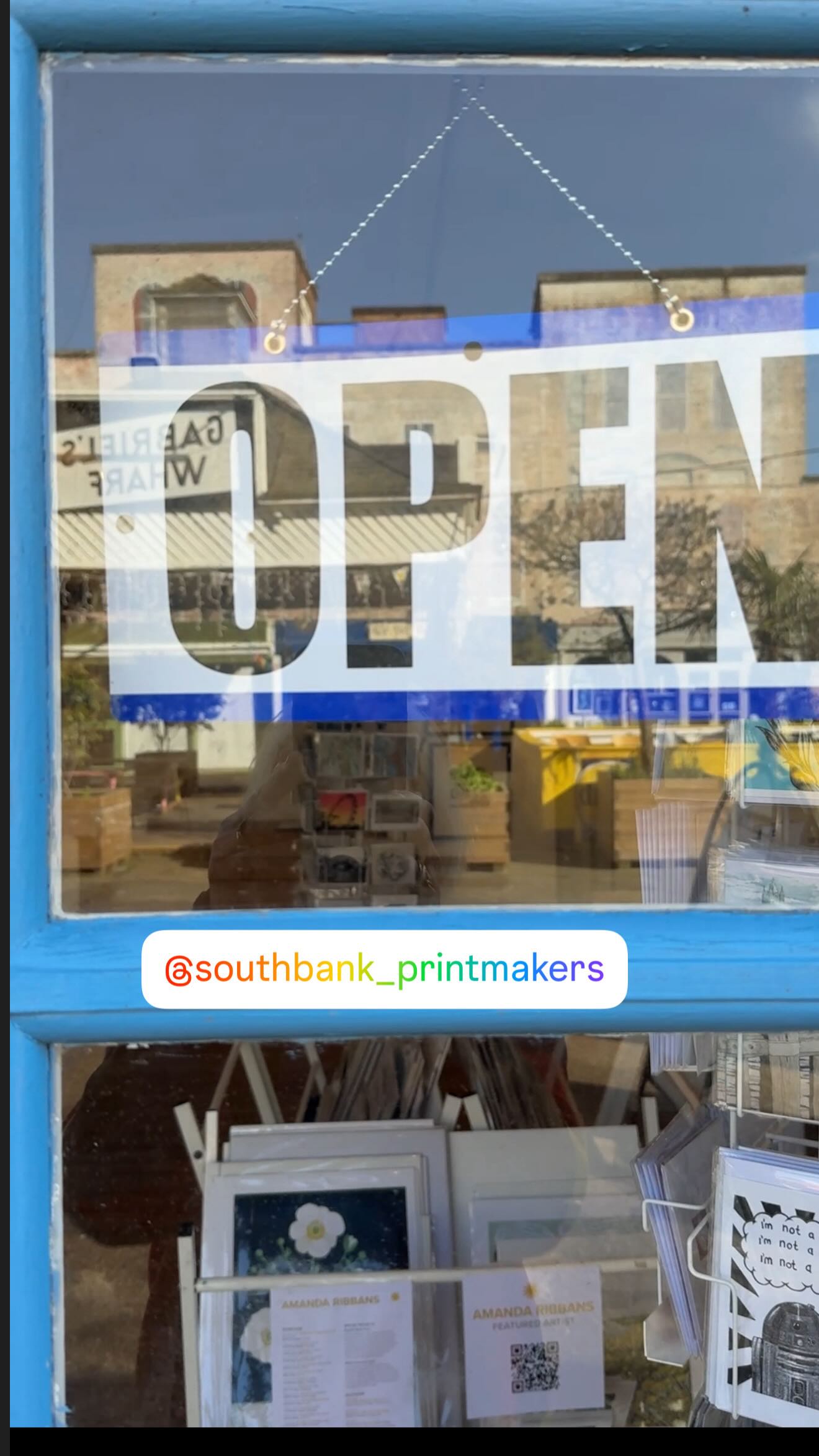Come on down @southbank_printmakers open all day! It’s a beautiful morning and set to continue. Our featured artist @amanda_ribbans has a great window display of her work and there are plenty of prints to see from the other artists here @southbank_printmakers