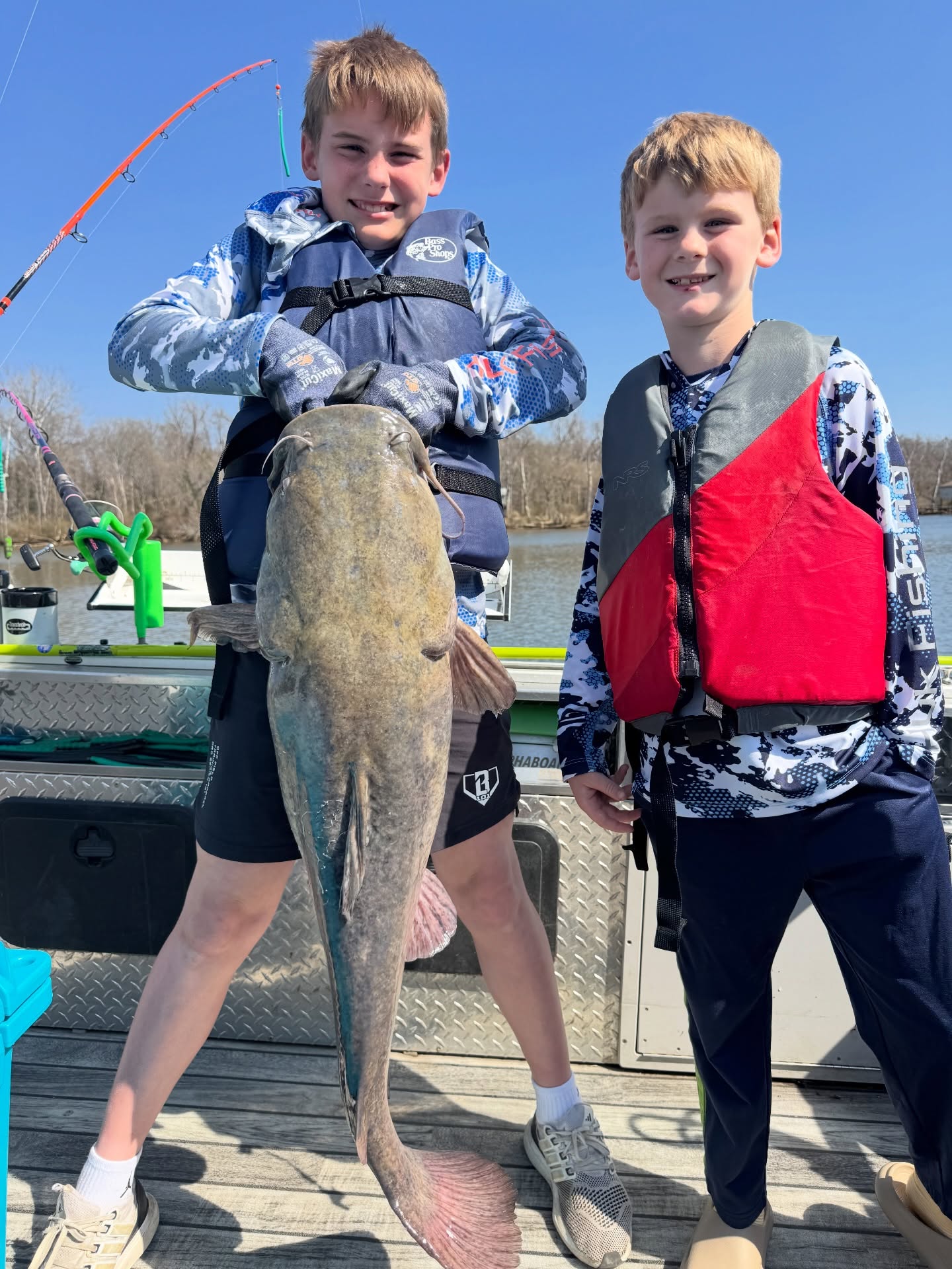 Last minute plans = Major results! 📈
The Jordan family joined us for a beautiful 80° afternoon on the James River, and the catfish did not disappoint. We hopped around a few spots and ended up setting TWO new personal bests!
💥 Grant: New PB Blue Catfish!
💥 Wyatt: New PB Flathead—measuring in at 40+ inches for that official Trophy status! 📏🏆
Love seeing these memories made on the water. Thanks for coming back out with us, guys! See you next time. 🤜🤛
#TrophyCatfish #JamesRiver #FlatheadCatfish