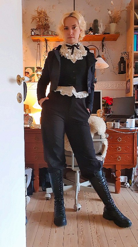 If you think I'M hot, you should see my characters đ
