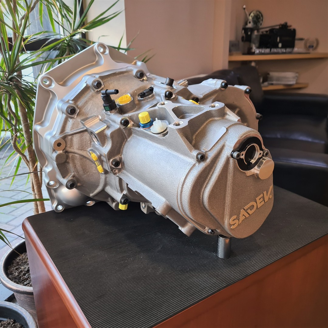 A new designed bell housing for the Fiesta Crossflow... of course mounted up to the ever popular SADEV ST75LW gearbox
*
#aquablast #racing #design #motorsport #competition #Ali #aluminium #transmission #redesign #engineering #SADEV #bellhousing #special #cnc #sequential #Conversion #Gearbox #motorsports #machining