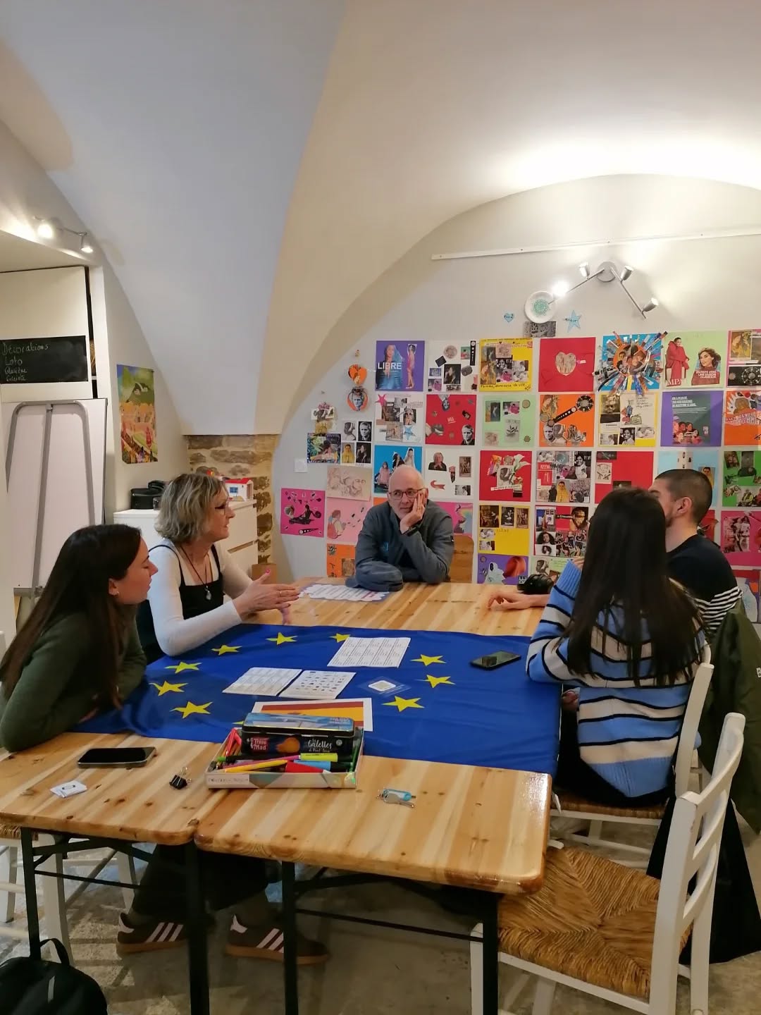 Café Linguistique 🇫🇷🇪🇸🇬🇧
Merci à toutes celles et tous ceux qui sont venus partager un moment linguistique au @cafedanais À la prochaine !