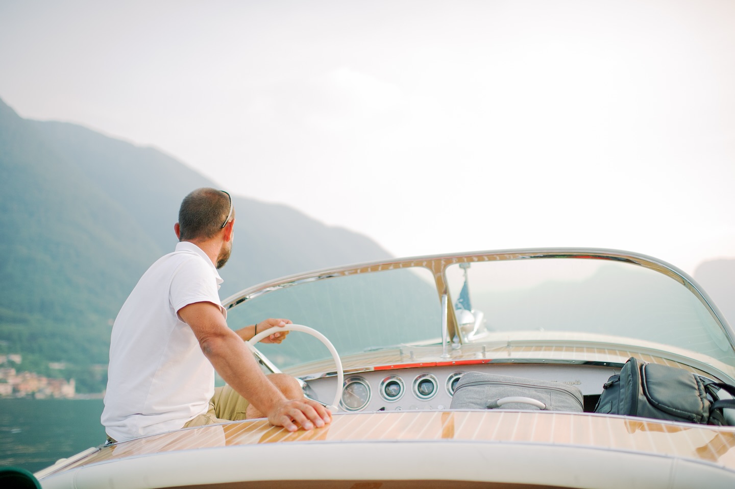 Lake Como on our mind 🫠
.
📸 @julielivingstonphotography
#italy #italywedding #lakecomowedding #destinationweddingplanner #intimatewedding