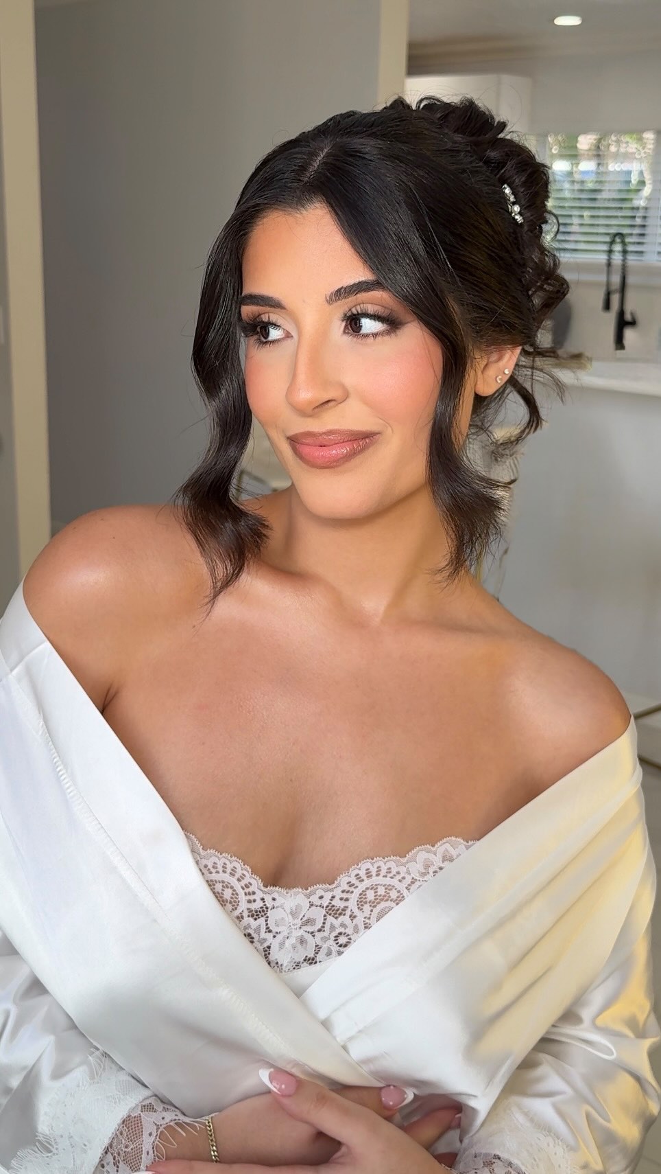 My favorite moment every, single, time 🤍🤍
So grateful for stunning Isabelle’s confidence in me on the most special day of her life.
I truly love connecting with my brides and being a part of such an important moment.
Means the world 🥹
2026 & 2027 bridal bookings are open
Visit the link in my bio 🫶🏼
#bridalmakeup #bridalmakeupartist #bridalglam bridalbeauty weddingmakeup softglammakeup, softglambride, glowymakeup, 2026bride, 2027bride, floridabrides, southwestflorida, fort Myers makeup artist, Naples makeup artist, Sarasota makeup artist, Tampa makeup artist