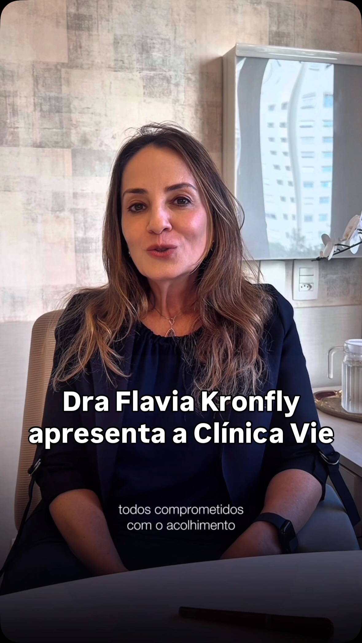 Clínica Vie! Seja bem-vindo(a)!
Dra Flavia Kronfly, diretora e fundadora da Clínica Vie, apresenta nossa missão, estrutura, nosso site clinicavie.com.br, onde você pode conhecer nossas especialidades médicas, profissionais e também agendar sua consulta ou teleconsulta de rotina.
Pacientes gestantes, cirúrgicos, em tratamento ou urgência, tem prioridade de atendimento. Devem nos contactar para agendamento preferencial.
📞Canais de Contato Vie
Salve no seu celular😉
☎️Tel. Central 11-3740-0970
📟WhatsApp Central 11-3740-0971
🛜Agende em clinicavie.com.br
📧 Atendimento@clinicavie.com.br
Atenção⚠️: apague nossos contatos antigos.