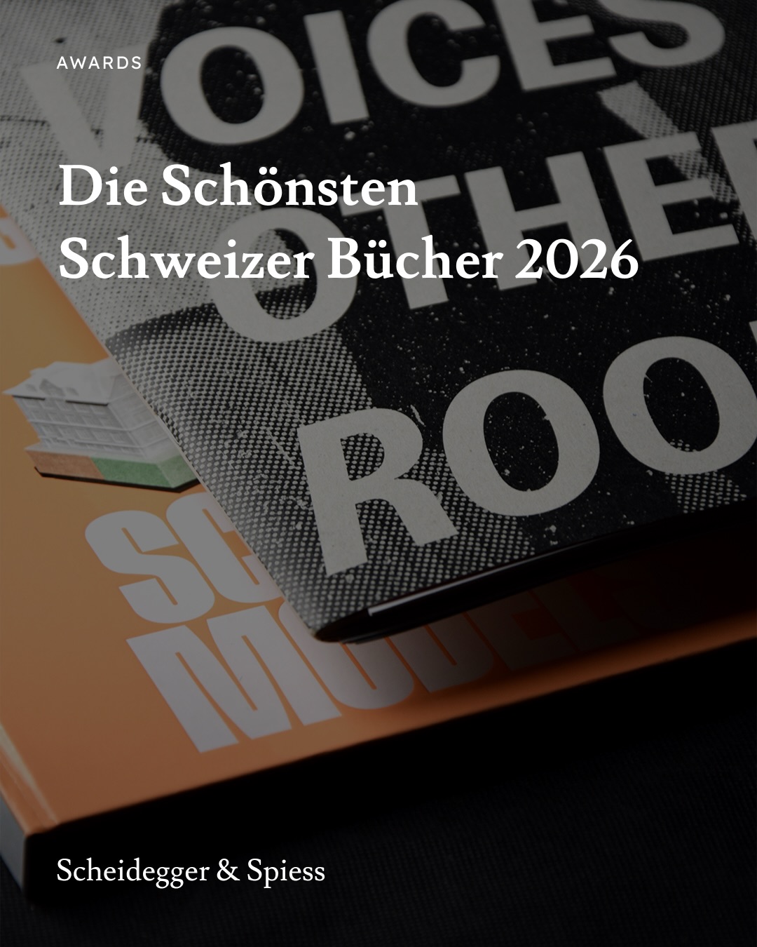 Es freut uns ausserordentlich, dass gleich zwei unserer Titel bei den Schönsten Schweizer Büchern ausgezeichnet wurden. Wir gratulieren allen Beteiligten herzlich und freuen uns sehr!
Mehr zu den preisgekrönten Titeln auf scheidegger-spiess.ch – Link in Bio.
⭐️⭐️⭐️
Florian Graf. School Models
Herausgegeben von Florian Graf
Gestaltet von Stoecklin & Wilson, Zürich
Lithografie von Marjeta Morinc
@_a_language_ @marjetamorinc
Gedruckt bei der DZA Druckerei zu Altenburg
@dza.druck
Other Voices, Other Rooms. Eine Ausstellung als Erinnerung für eine Zukunft
Herausgegeben von Adam Szymczyk
Gestaltet von Cornel Windlin
Gedruckt von der Druckerei Odermatt
@druckerei_odermatt_ag
#schönsteschweizerbücher #mostbeautifulswissbooks #floriangraf #bookdesign #awardwinningbooks
@mostbeautifulswissbooks