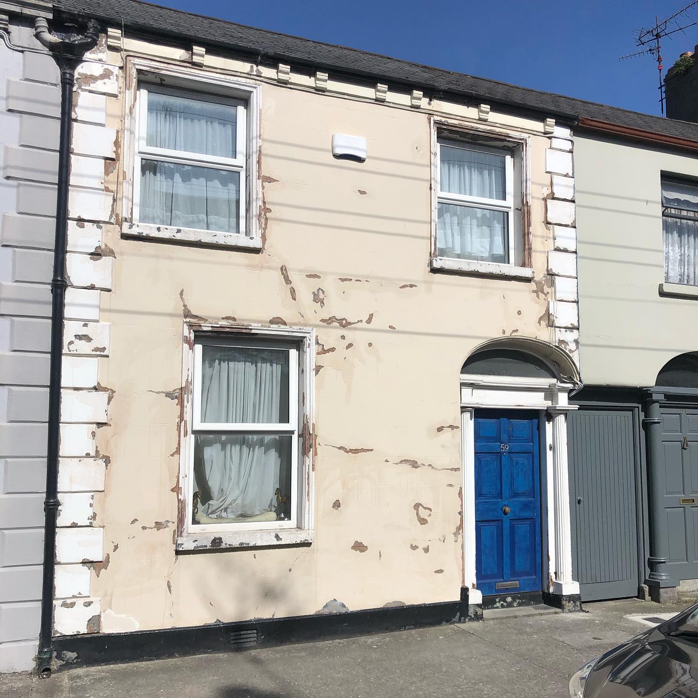 Painting the front of a house in town this week including front door and frame, some nice colour matching done to freshen it up #moranpainting #moranpaintinganddecorating #dundalkpainters #paintersofinstagram