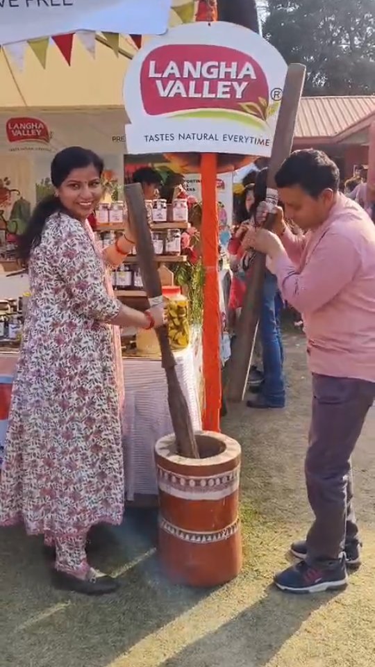 Basantotsav 2026 at Lok Bhawan, Dehradun was nothing less than a festival for the city. Good people, great vibes and so much positive energy in the air 🌸
#langhavalley #springfestival2026 #handmadepickles